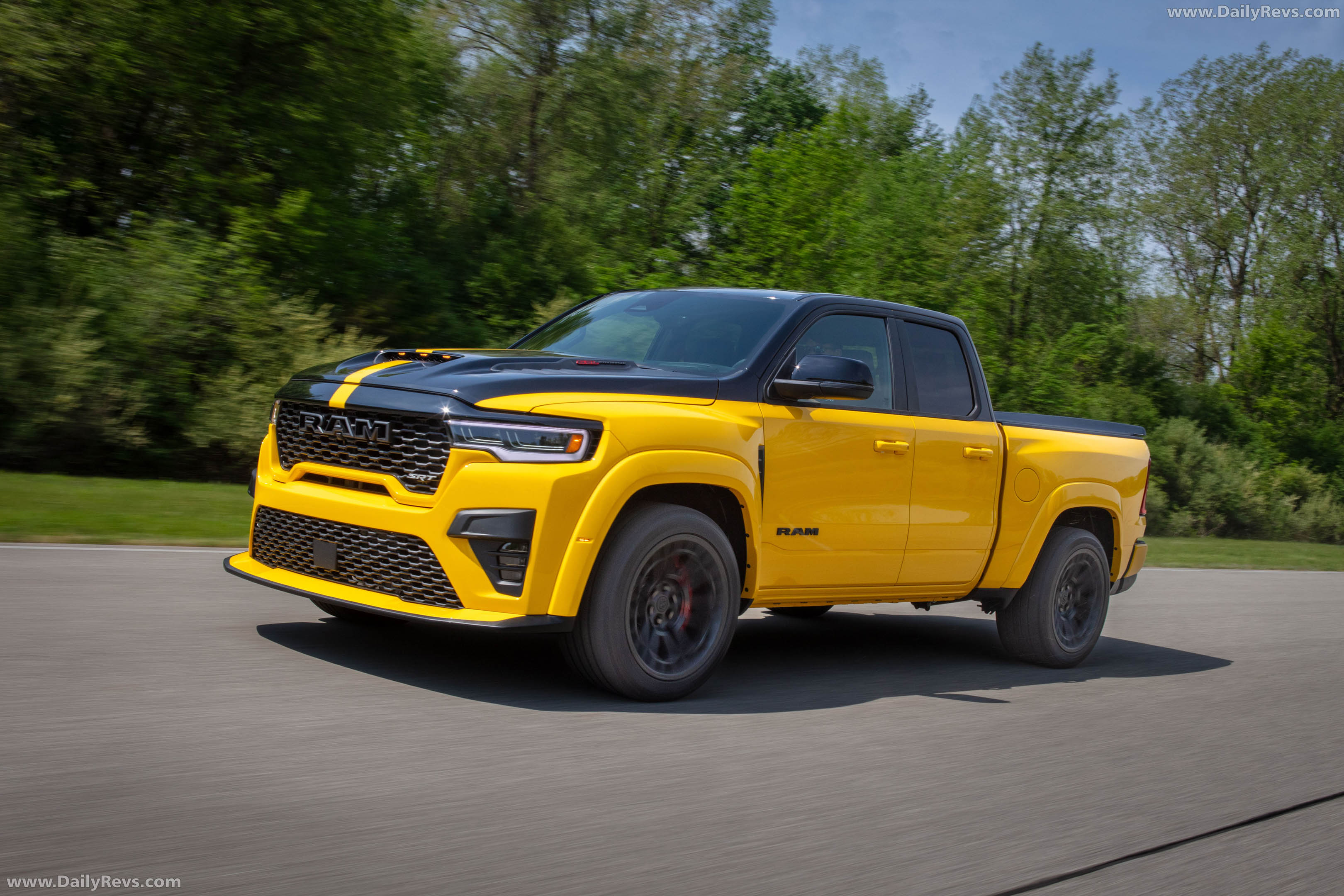 2027 RAM 1500 Rumble Bee SRT Front View