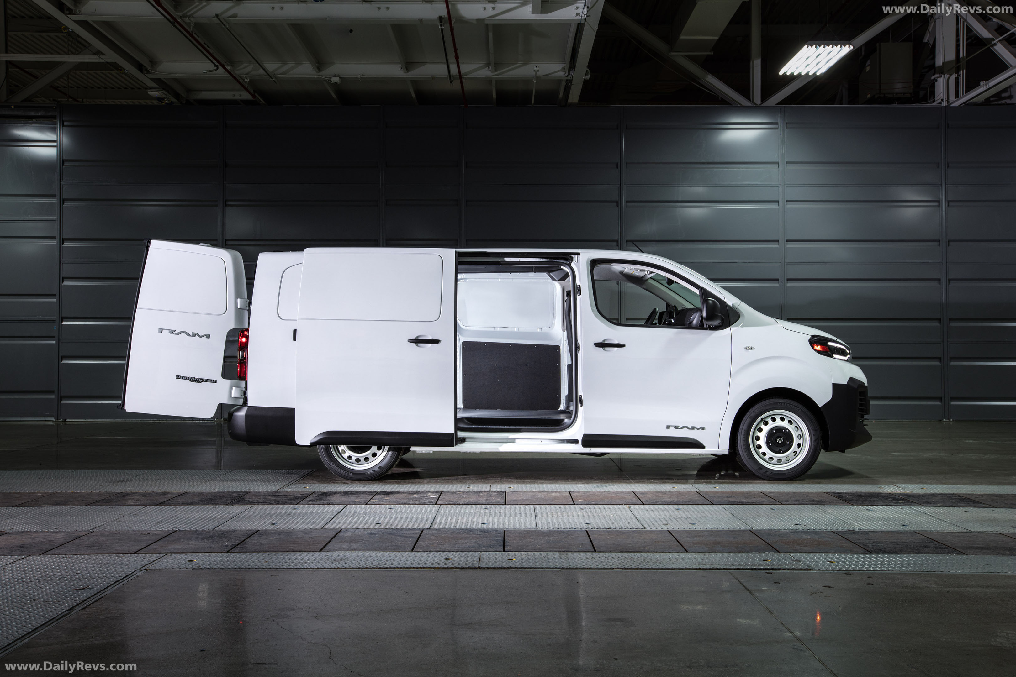2027 RAM ProMaster City Tradesman Side View