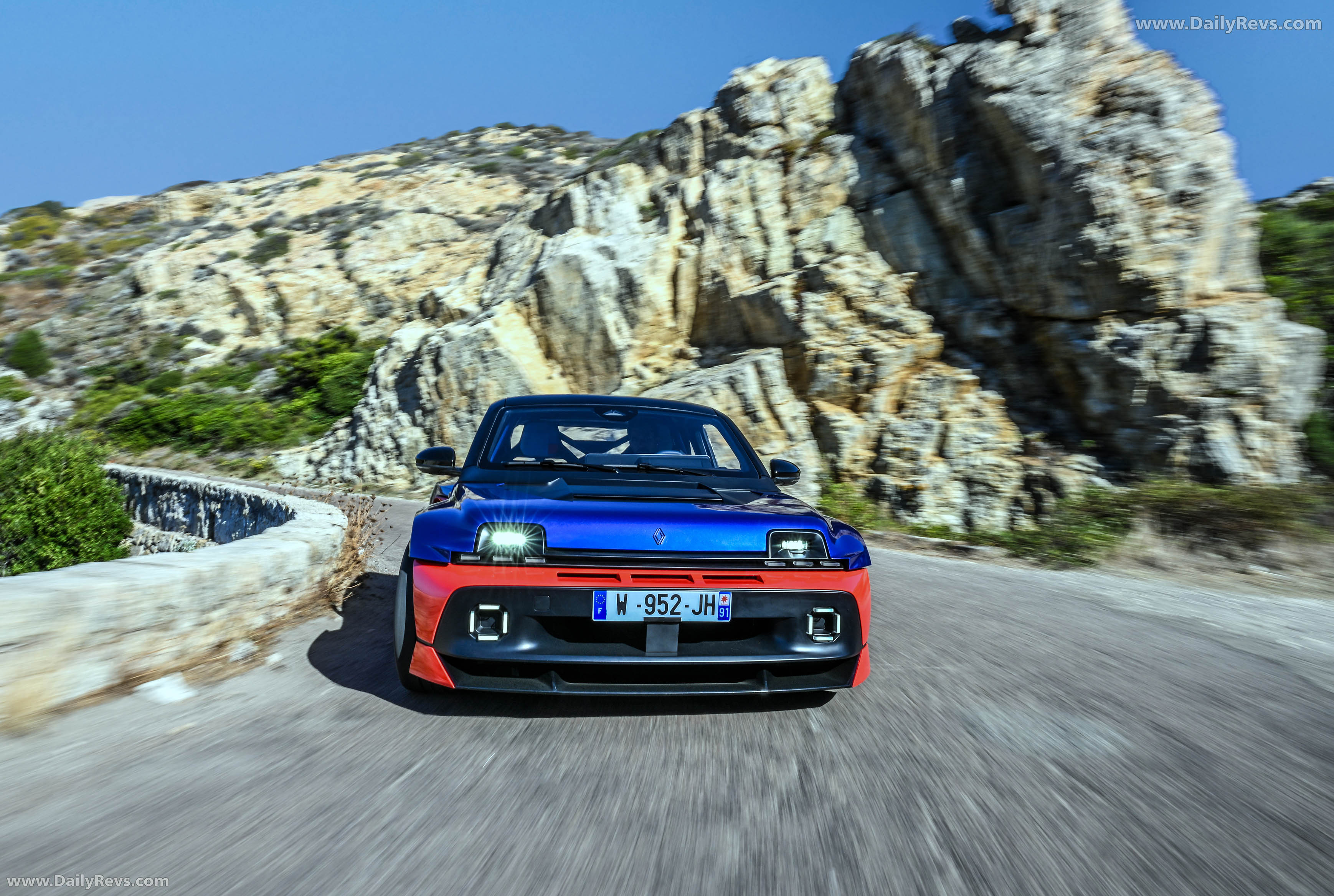 2027 Renault 5 Turbo 3E Front View