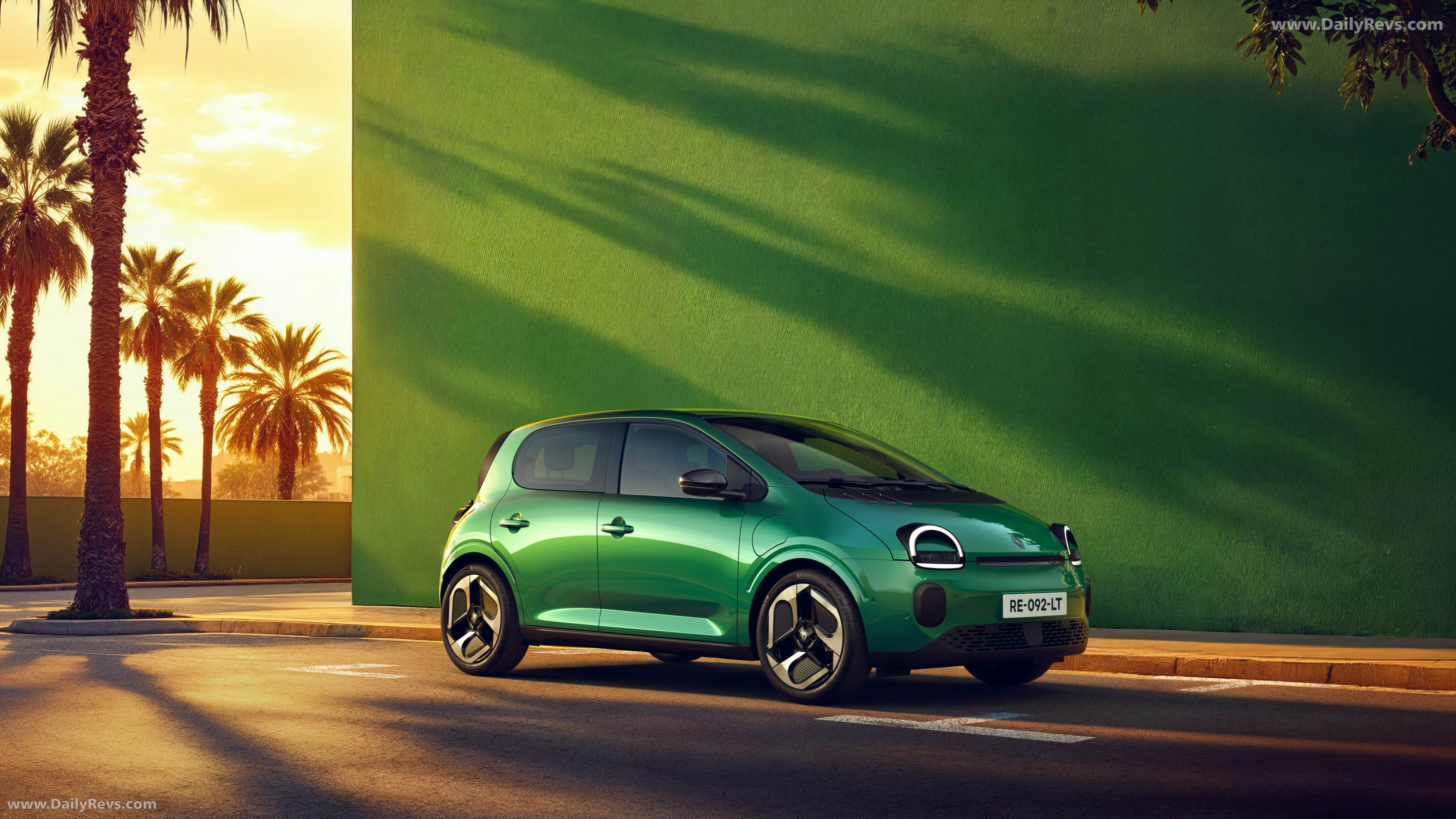2027 Renault Twingo E-Tech Front View