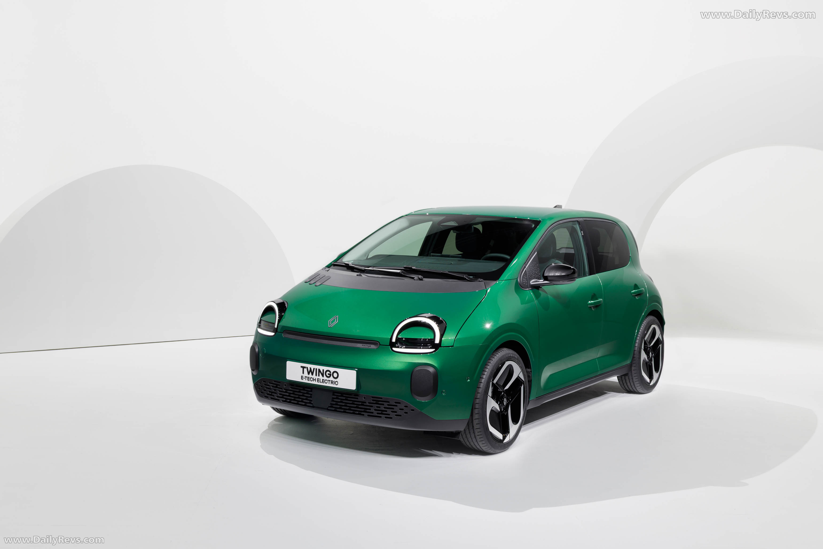 2027 Renault Twingo E-Tech Front View