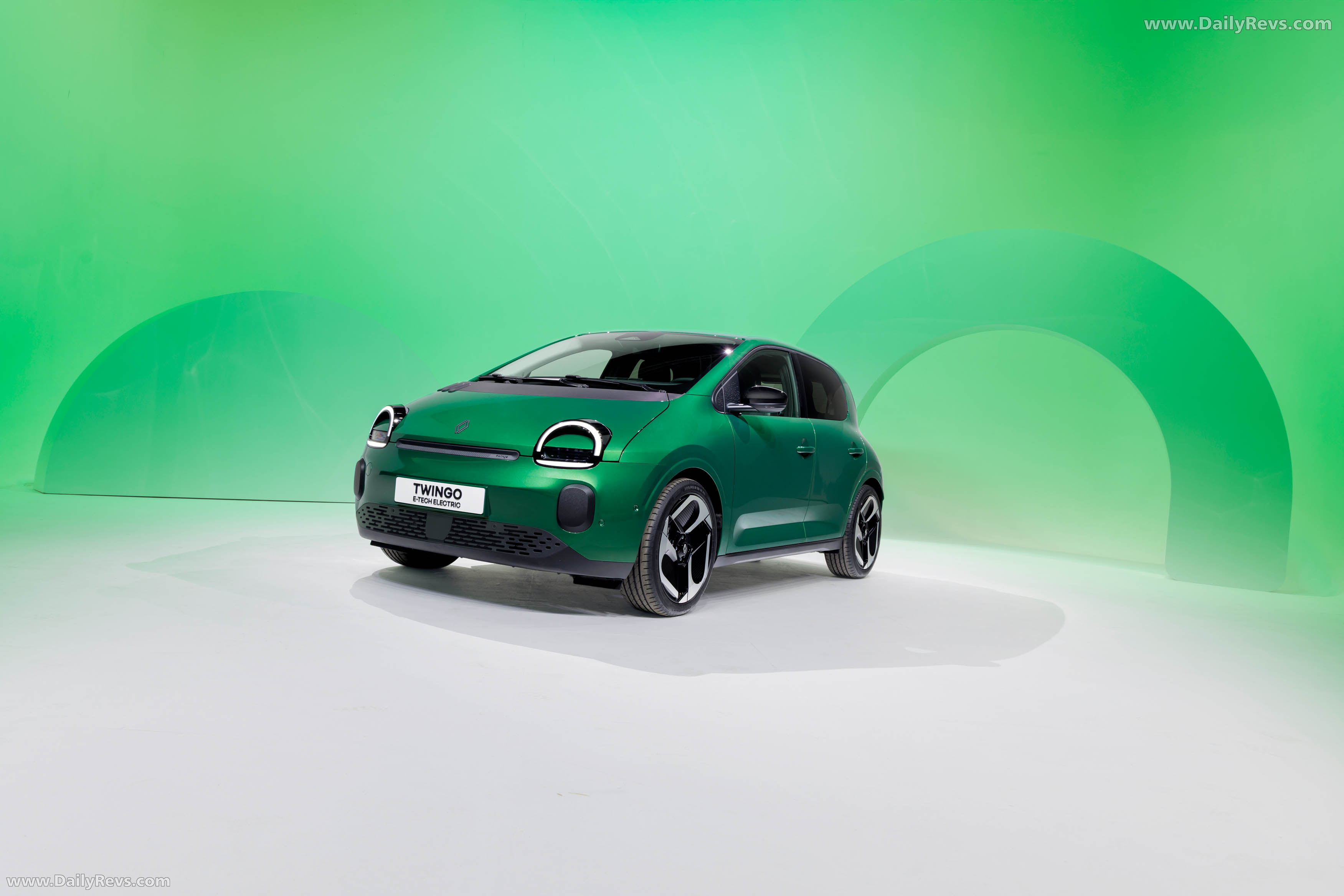 2027 Renault Twingo E-Tech Front View
