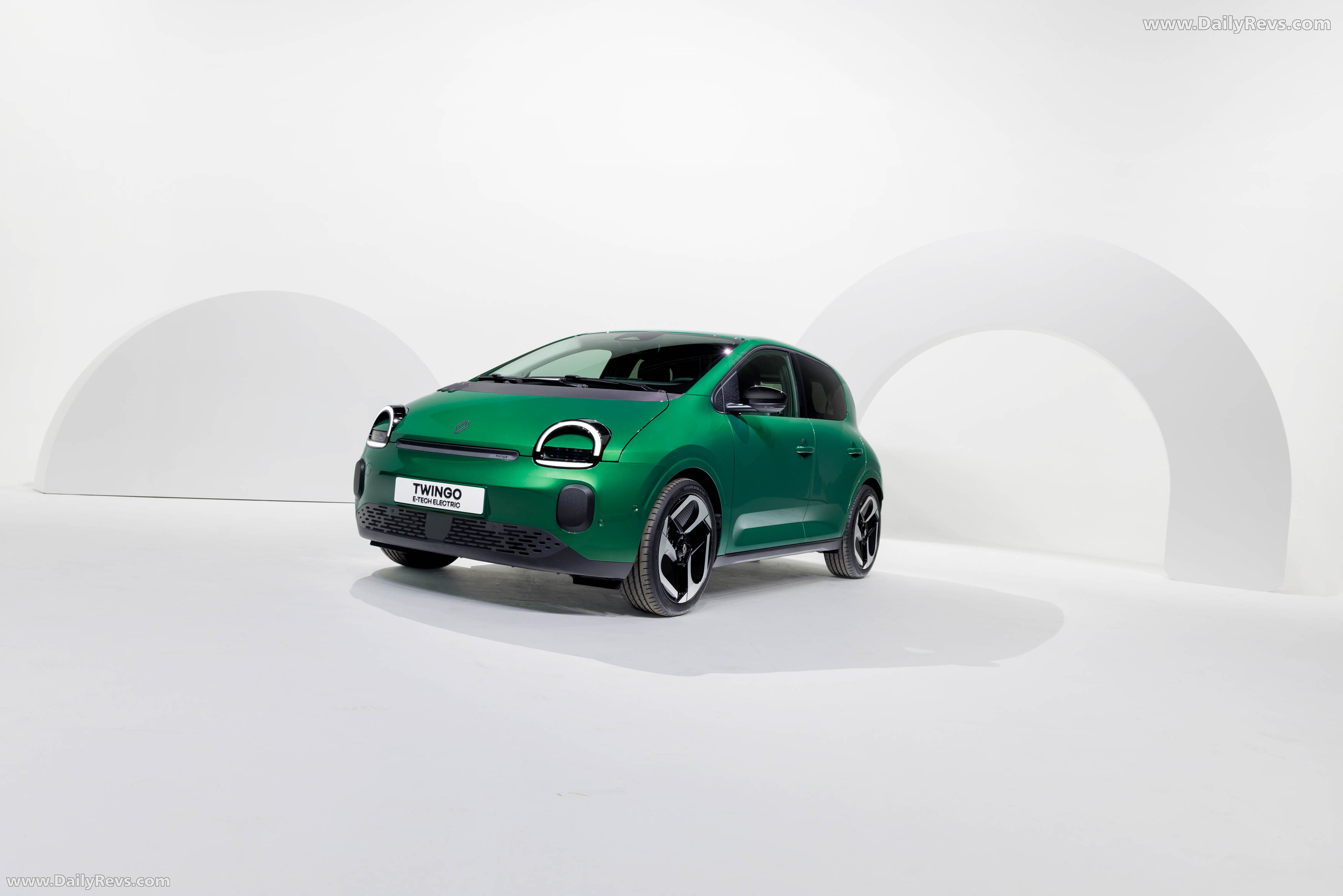 2027 Renault Twingo E-Tech Front View