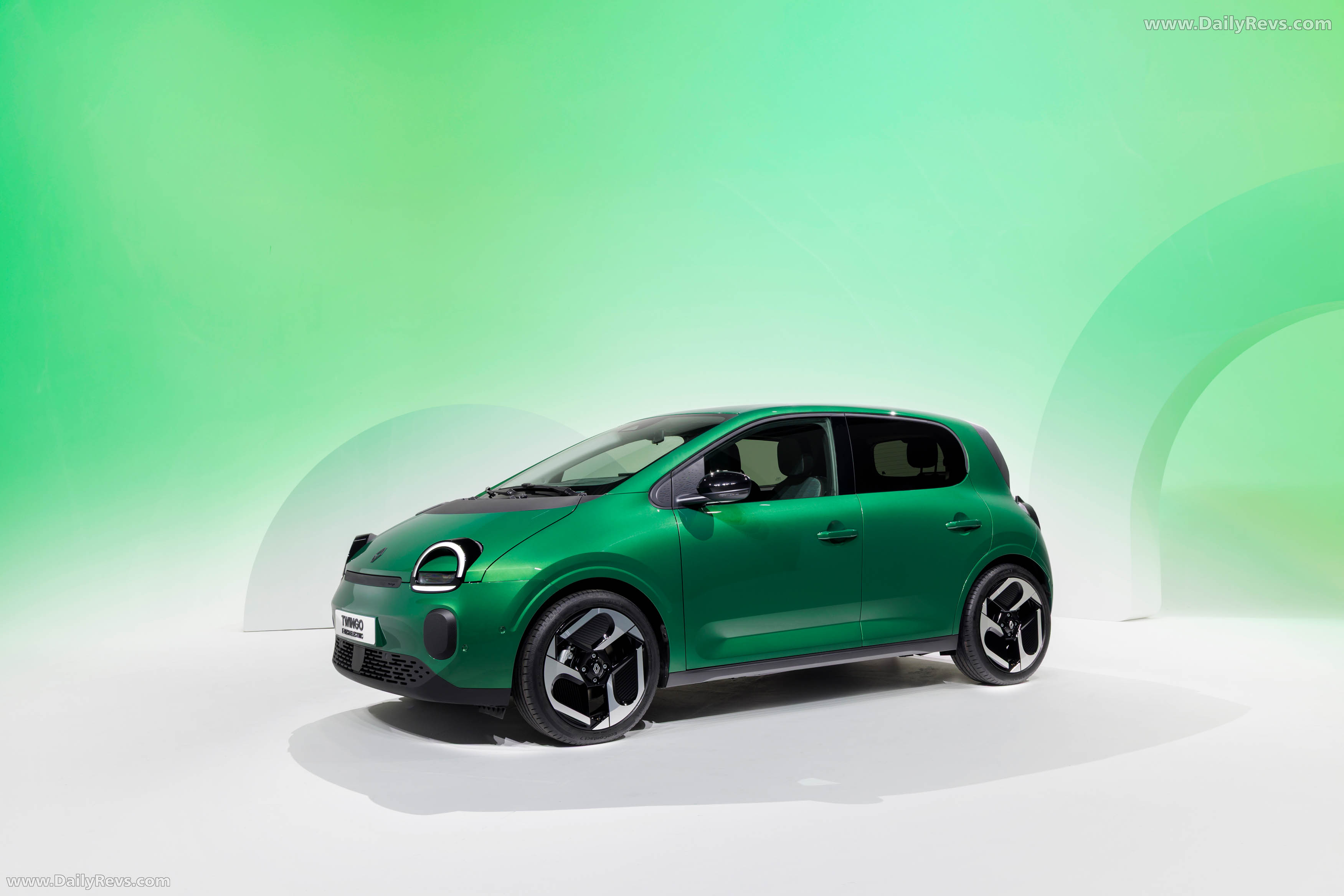 2027 Renault Twingo E-Tech Front View