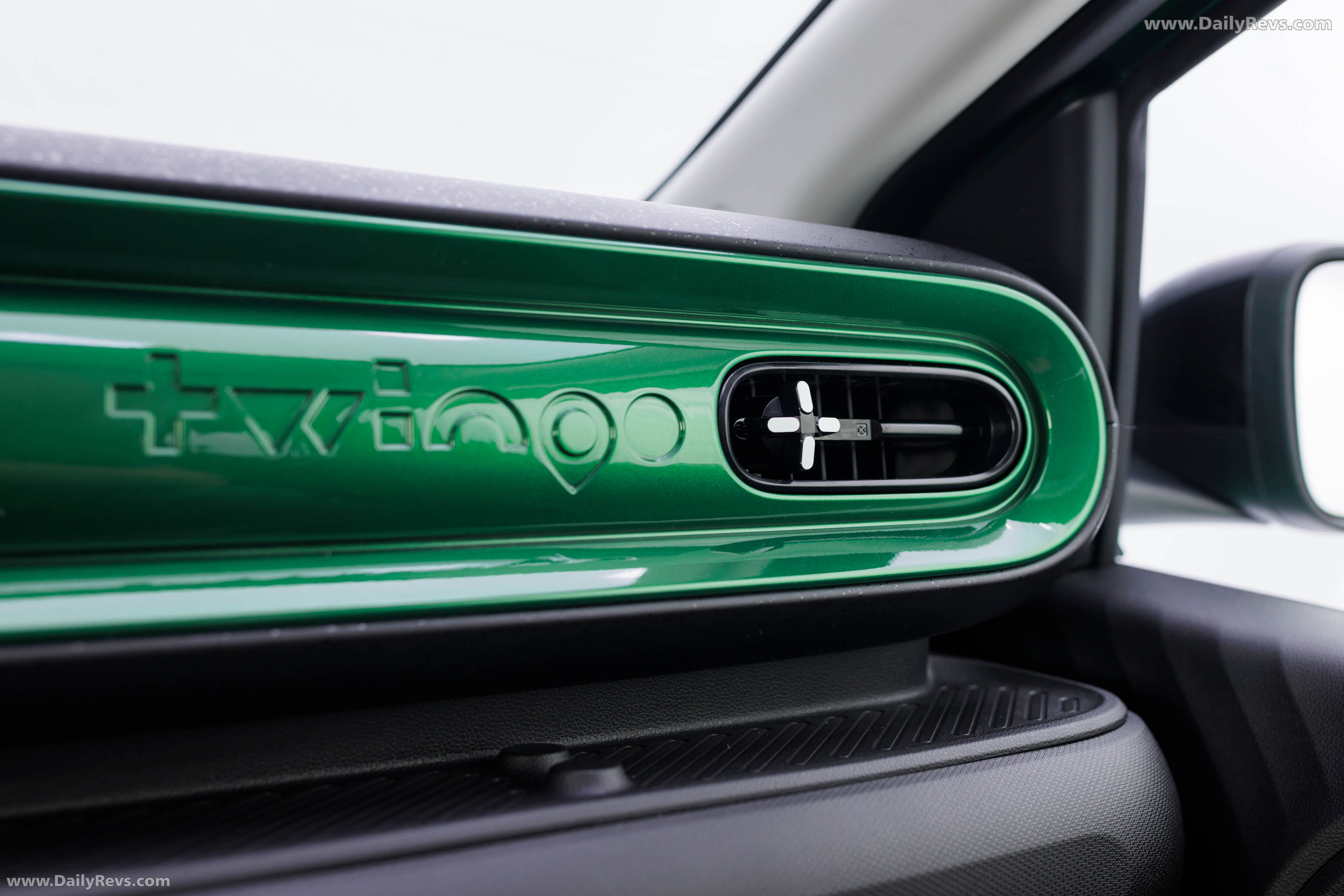 2027 Renault Twingo E-Tech Interior