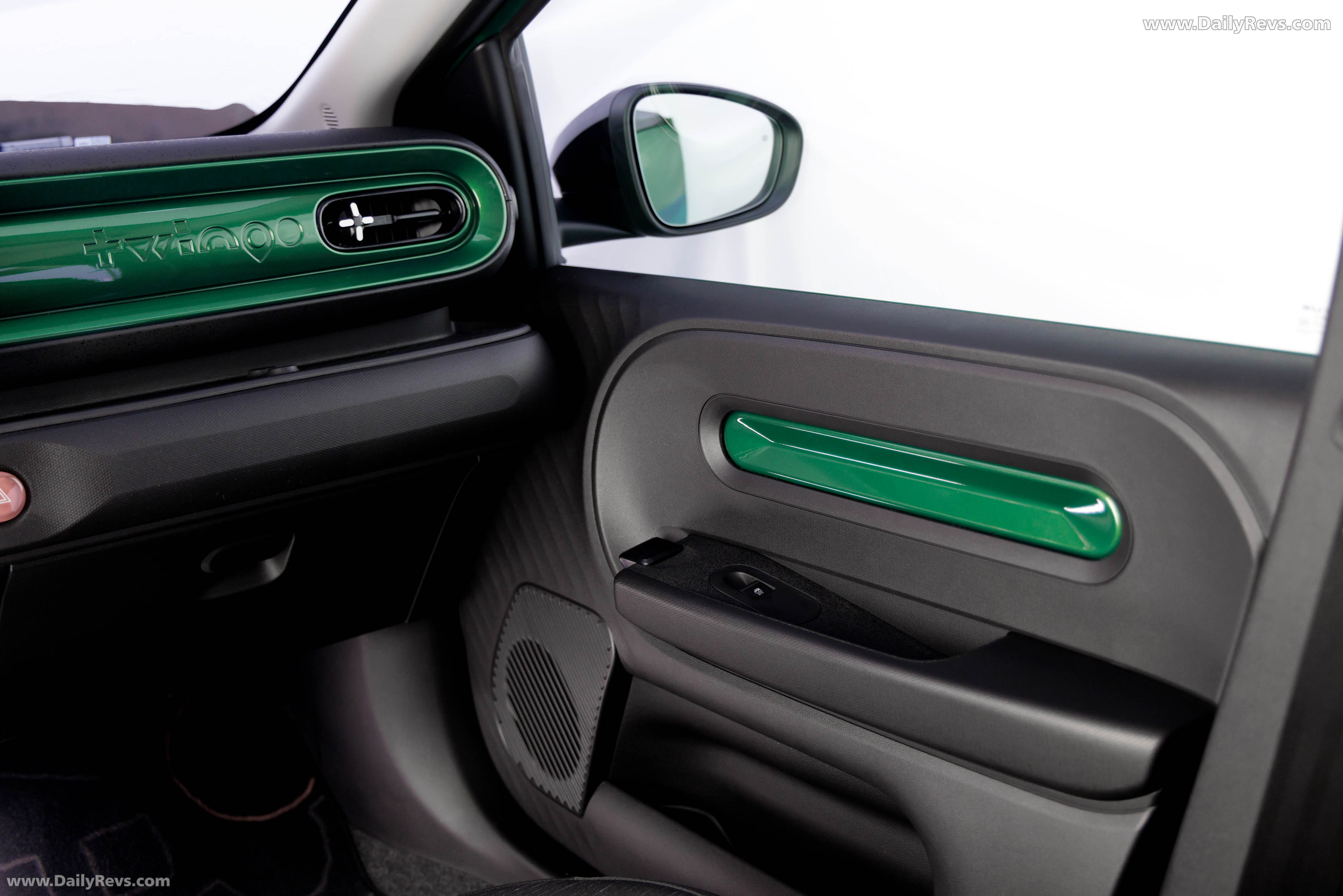 2027 Renault Twingo E-Tech Interior