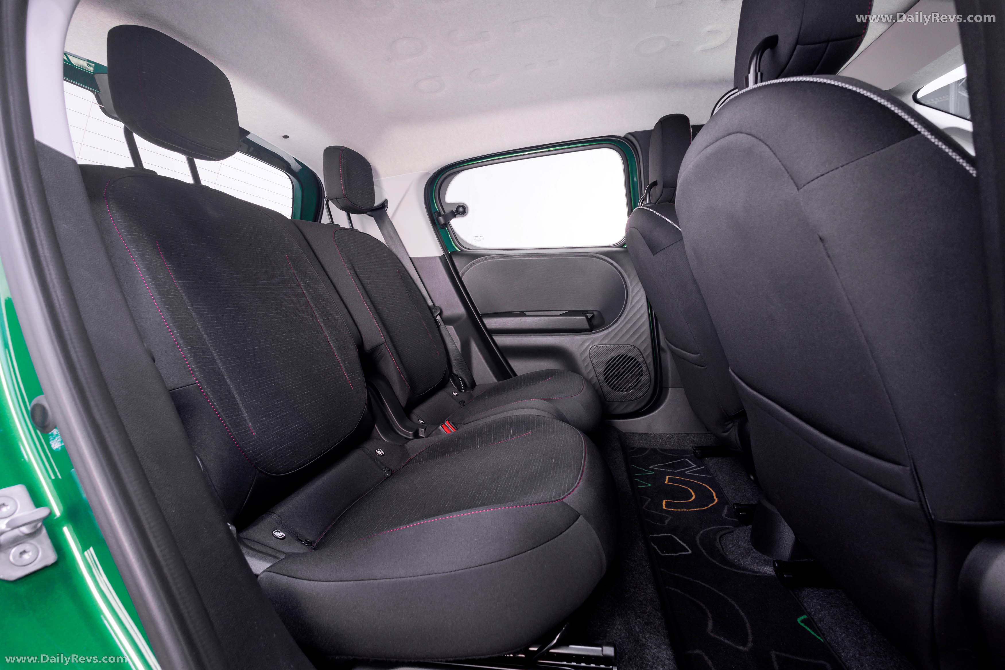 2027 Renault Twingo E-Tech Interior