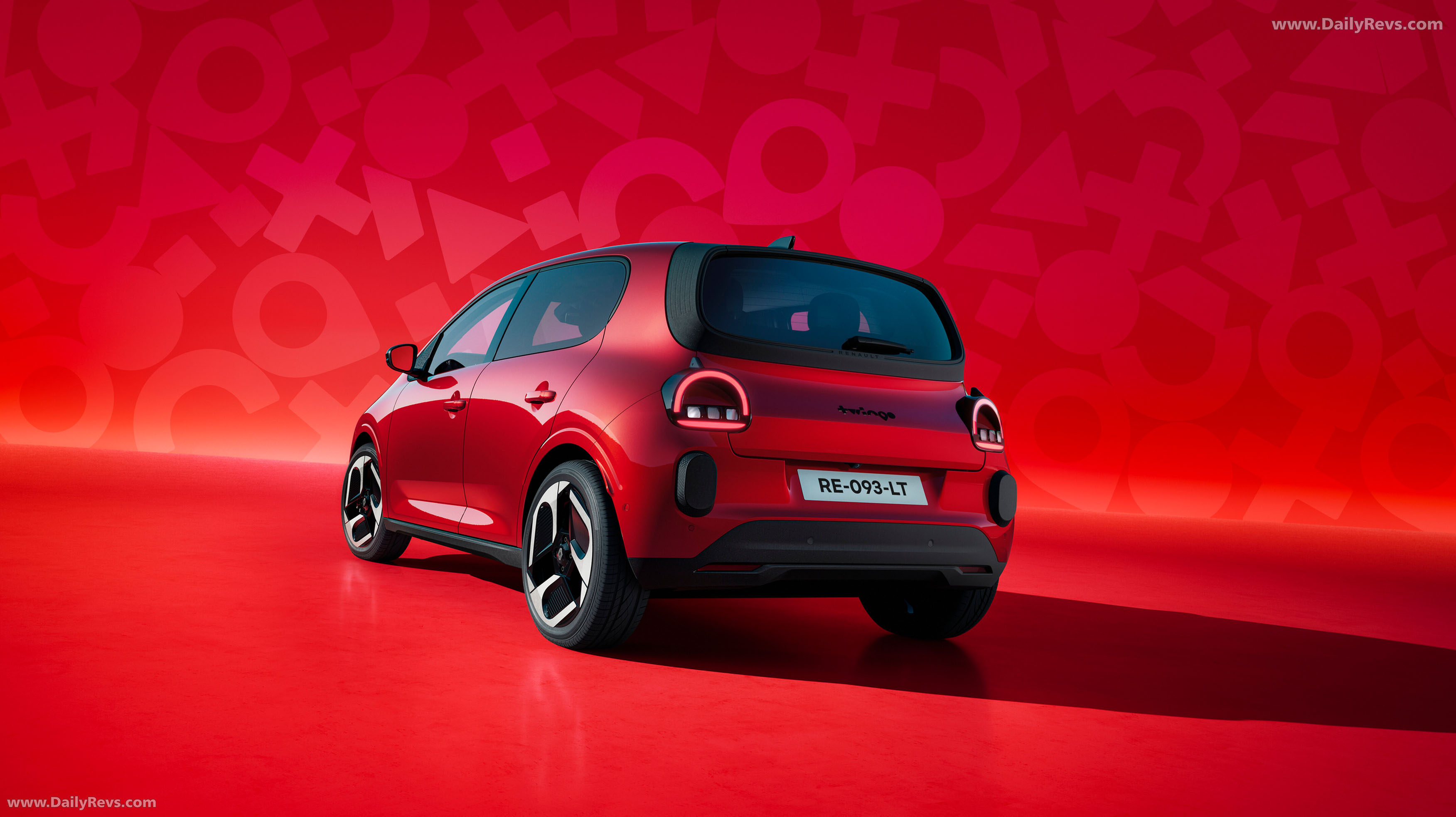 2027 Renault Twingo E-Tech Absolute Red Rear View