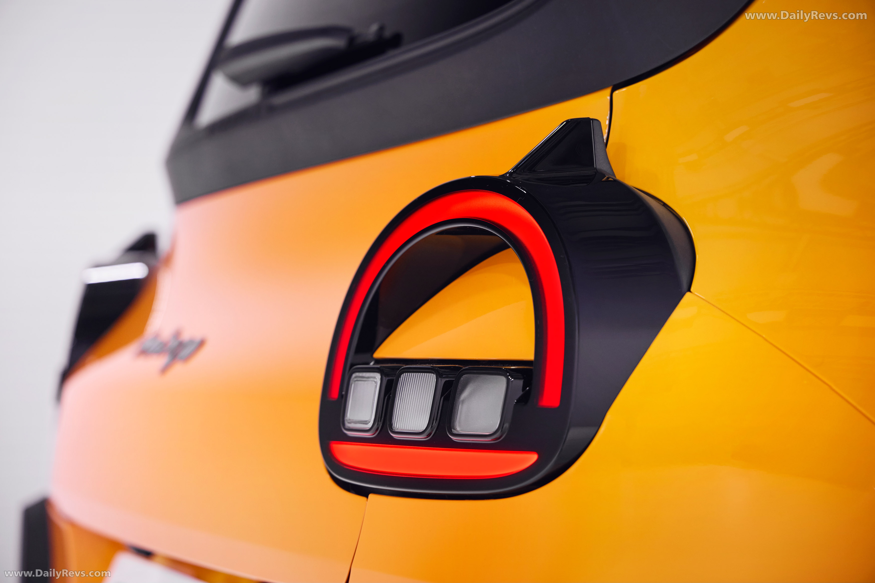 2027 Renault Twingo E-Tech Mango Yellow Exterior