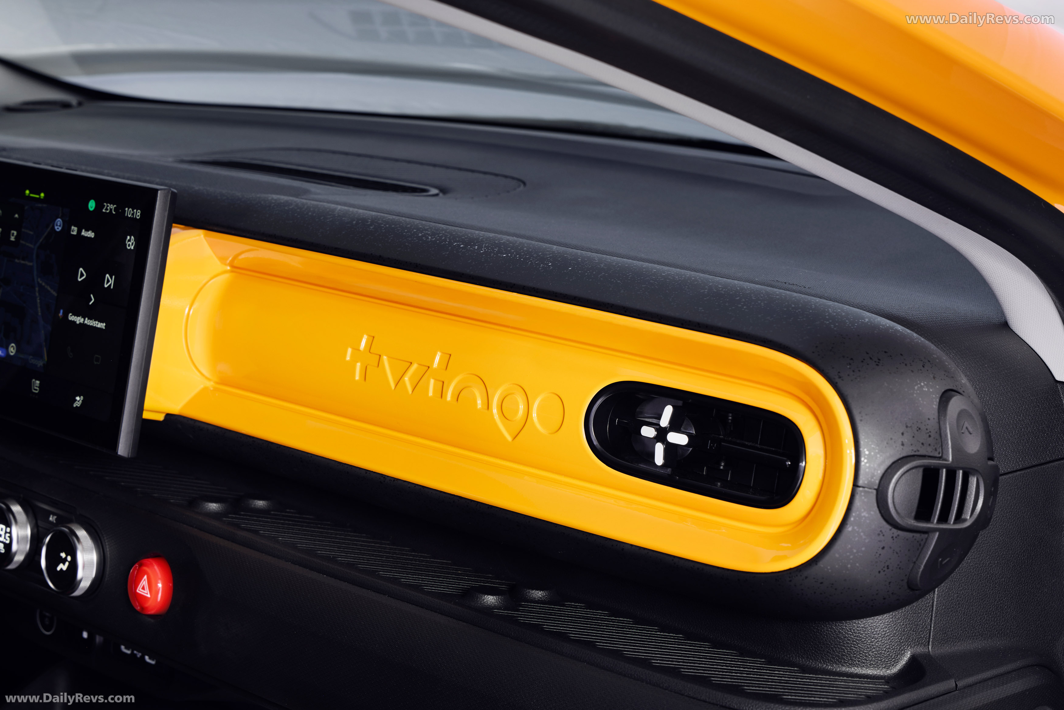 2027 Renault Twingo E-Tech Mango Yellow Interior