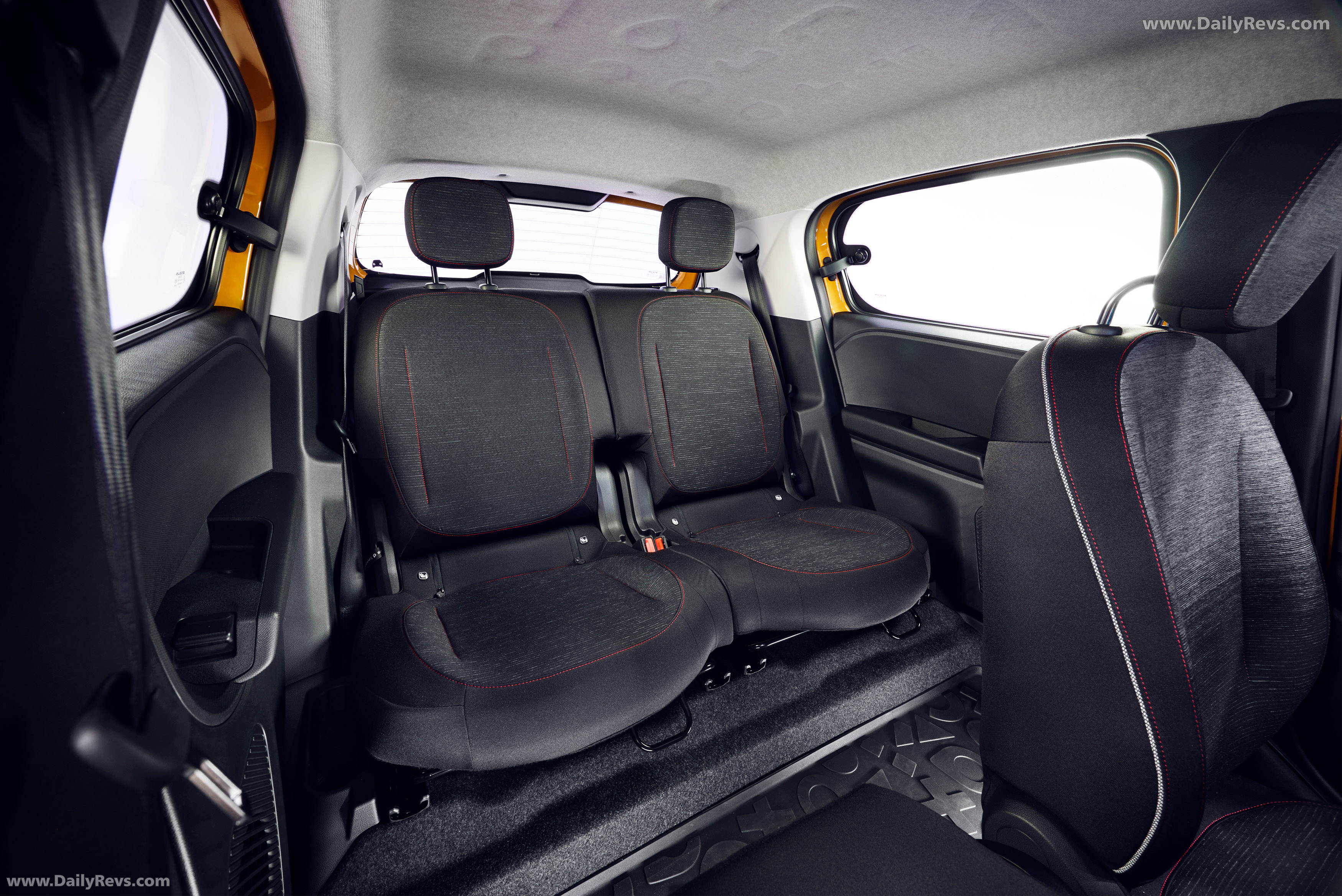 2027 Renault Twingo E-Tech Mango Yellow Interior