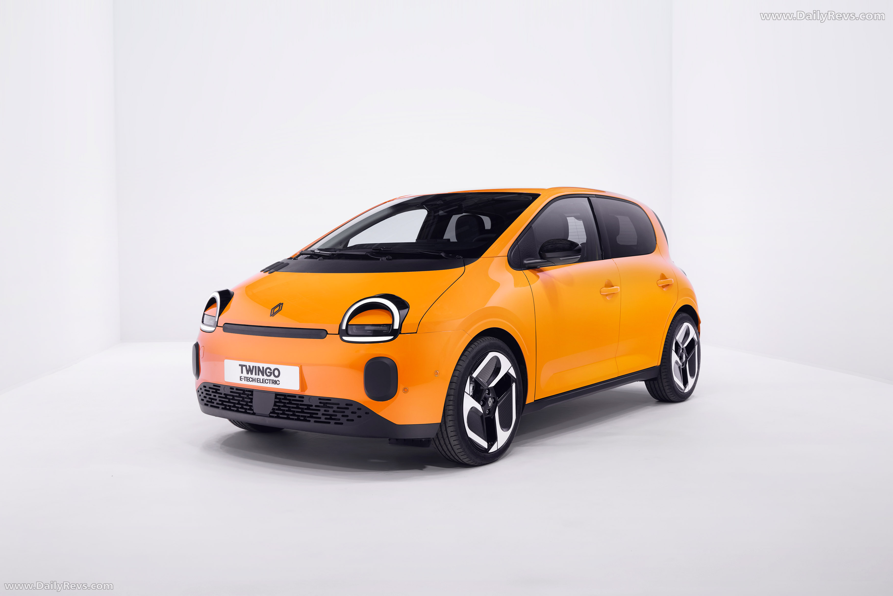 2027 Renault Twingo E-Tech Mango Yellow Front View