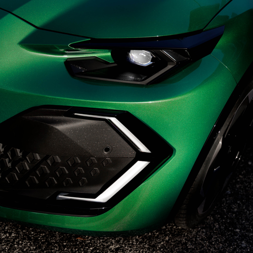 2025 Renault Clio E-Tech Techno Absolute Green Exterior