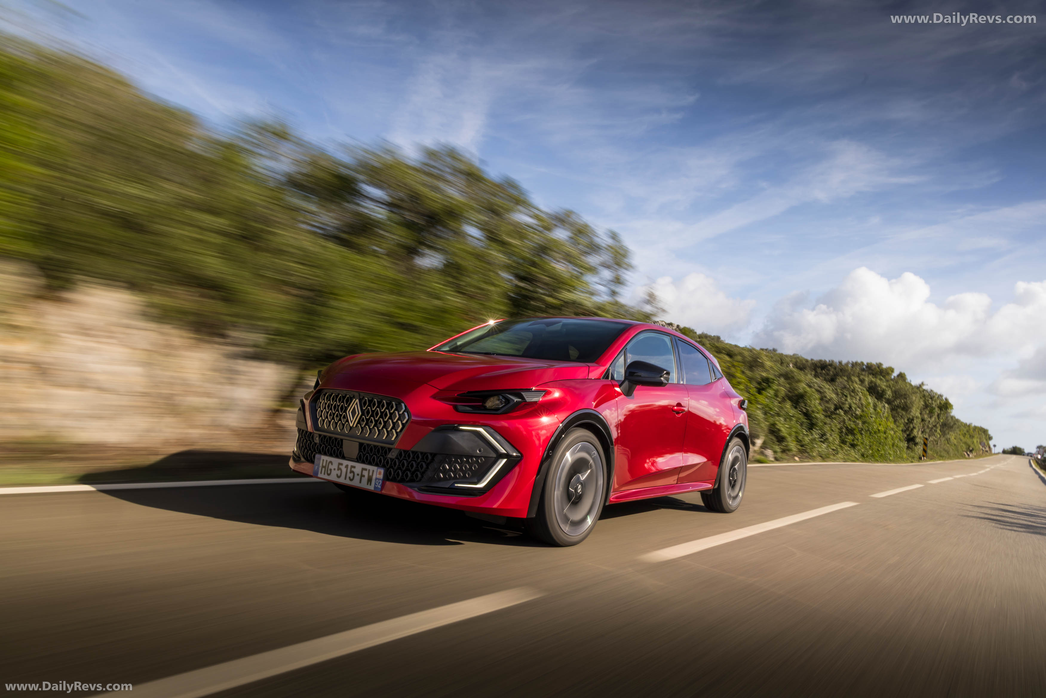 2026 Renault Clio E-Tech Techno Absolute Red Front View