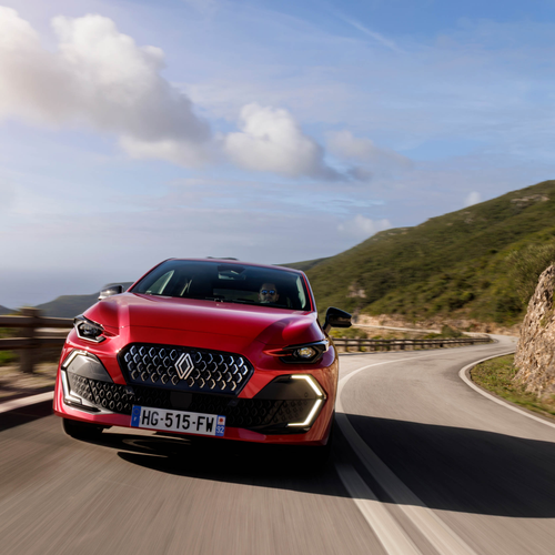 2026 Renault Clio E-Tech Techno Absolute Red Front View