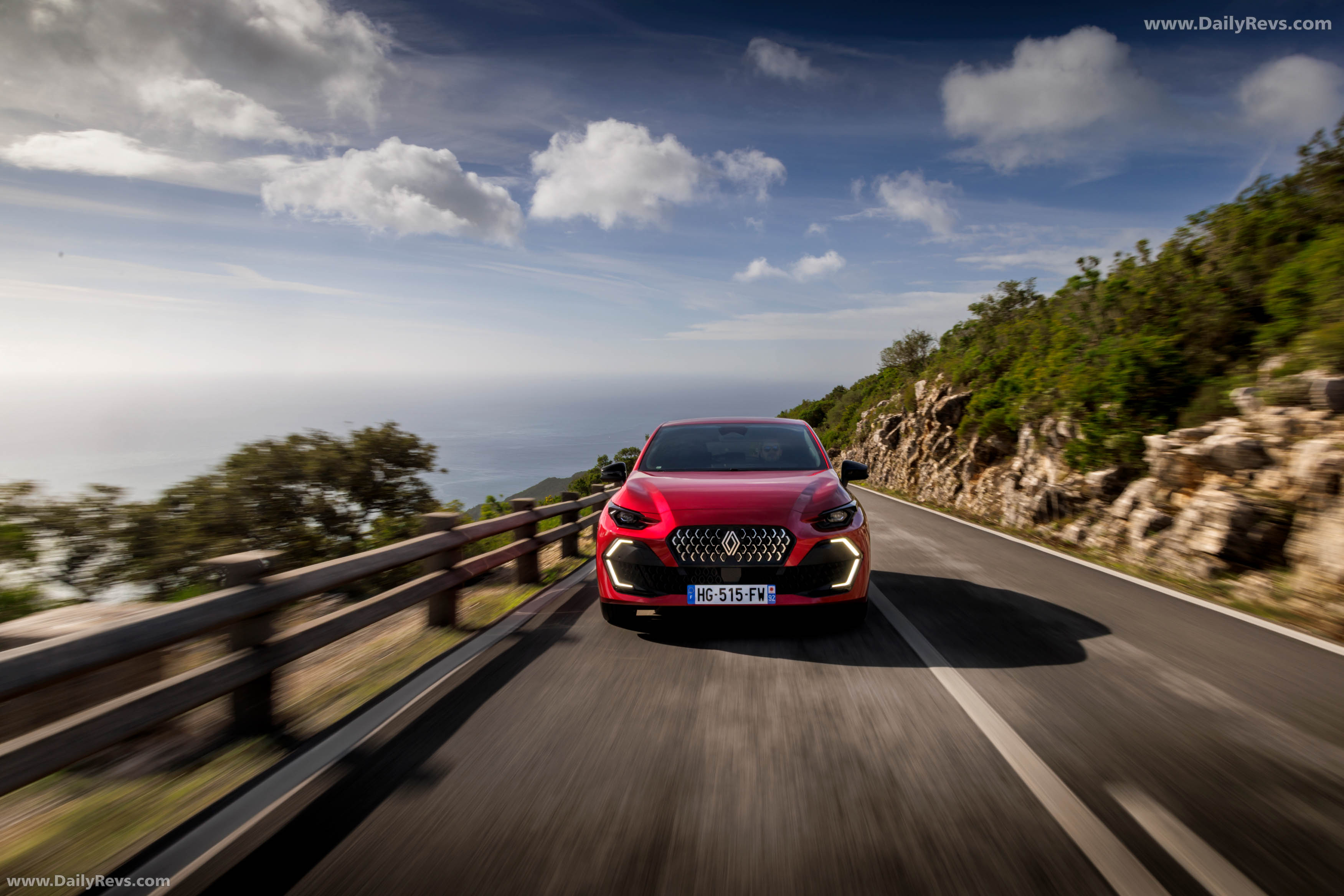 2026 Renault Clio E-Tech Techno Absolute Red Front View