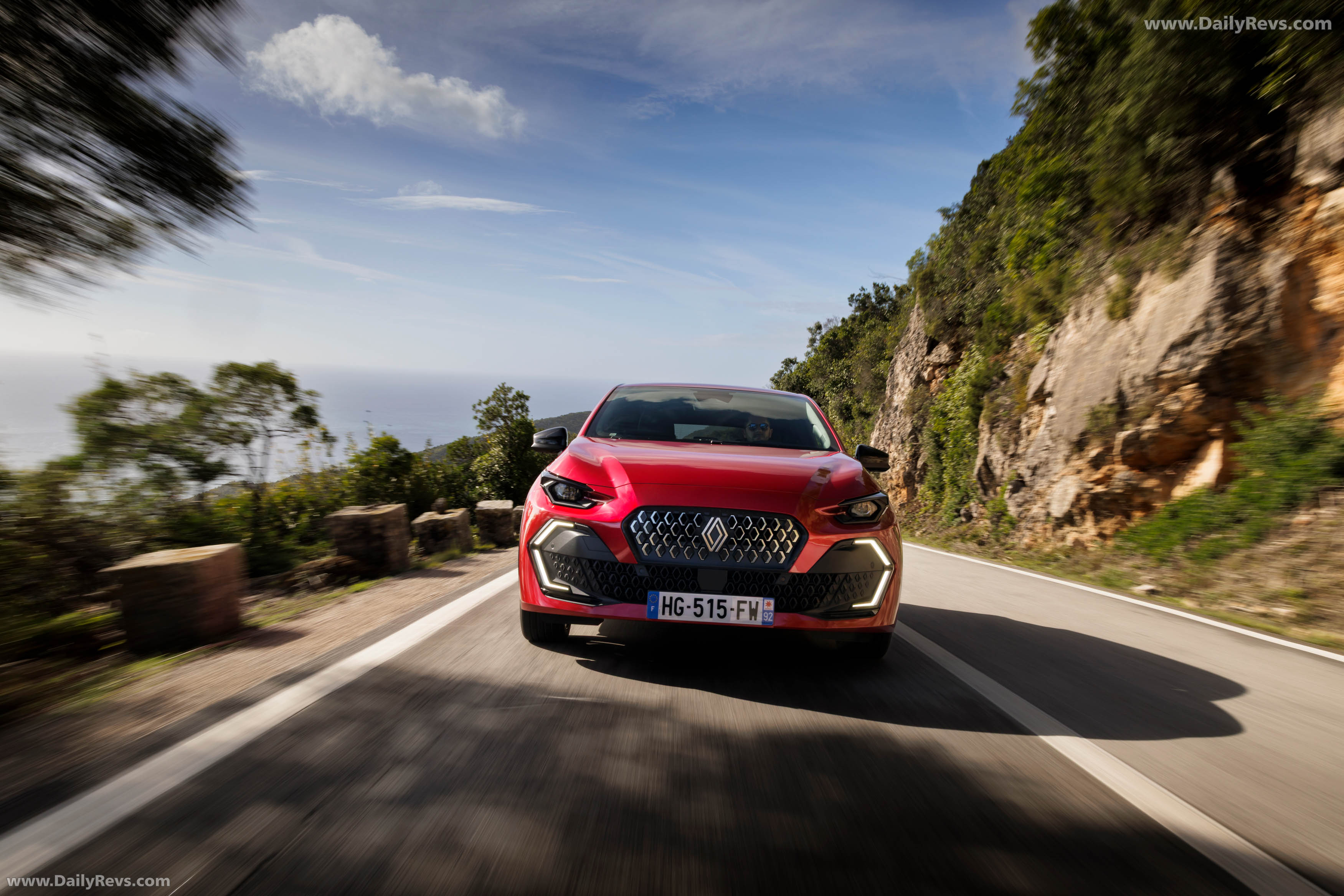 2026 Renault Clio E-Tech Techno Absolute Red Front View