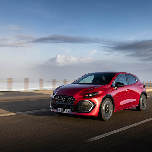 2026 Renault Clio E-Tech Techno Absolute Red Front View