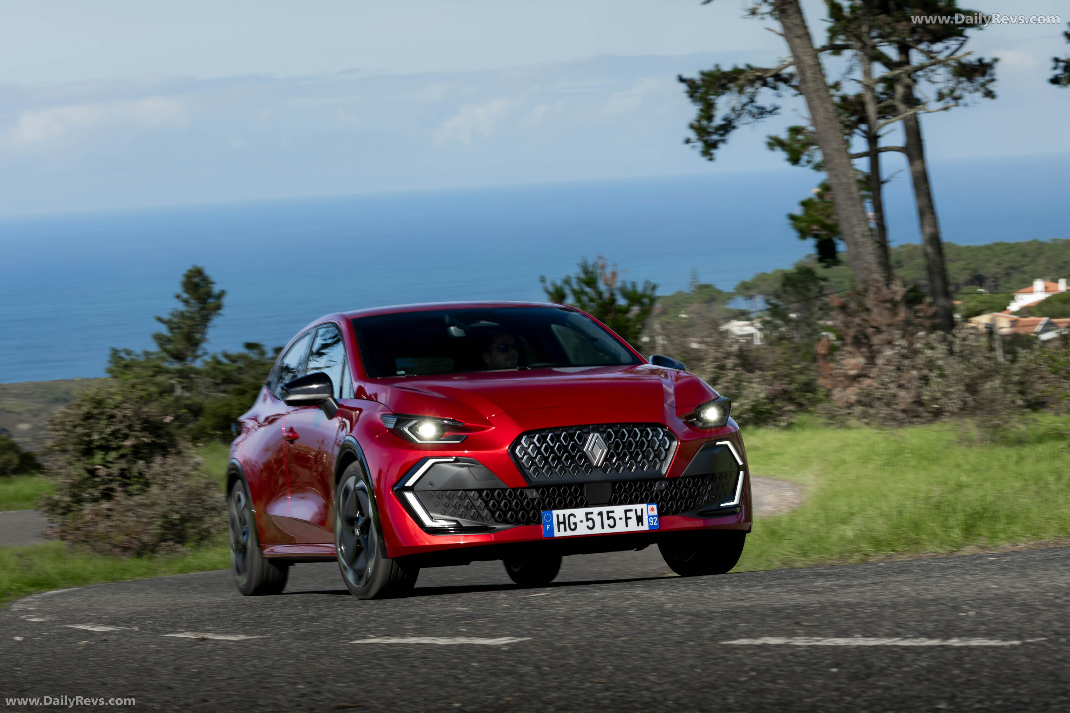2026 Renault Clio E-Tech Techno Absolute Red Front View
