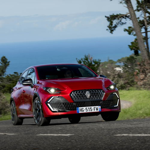 2026 Renault Clio E-Tech Techno Absolute Red Front View