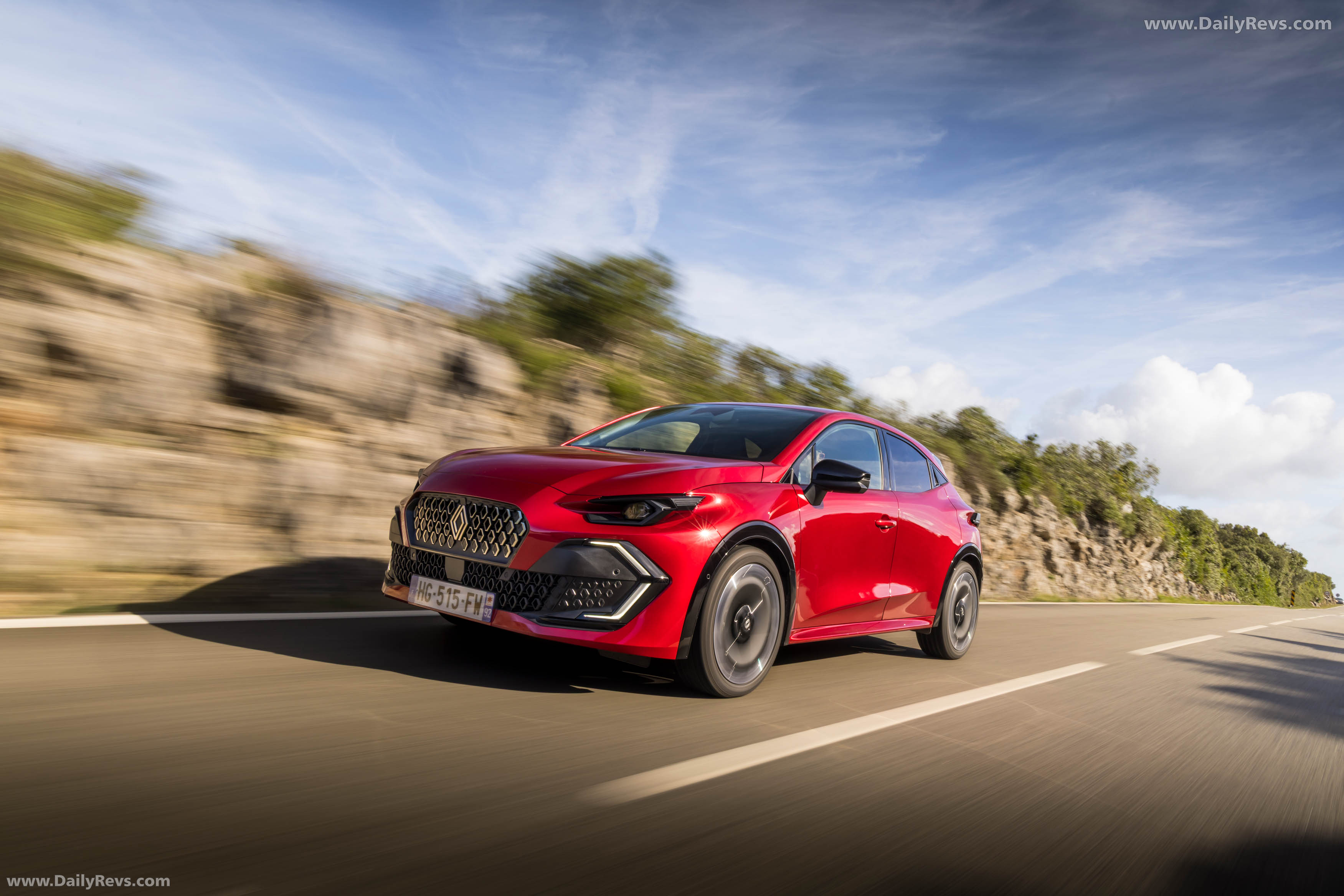2026-renault-clio-e-tech-techno-advances-the-segment-dailyrevs