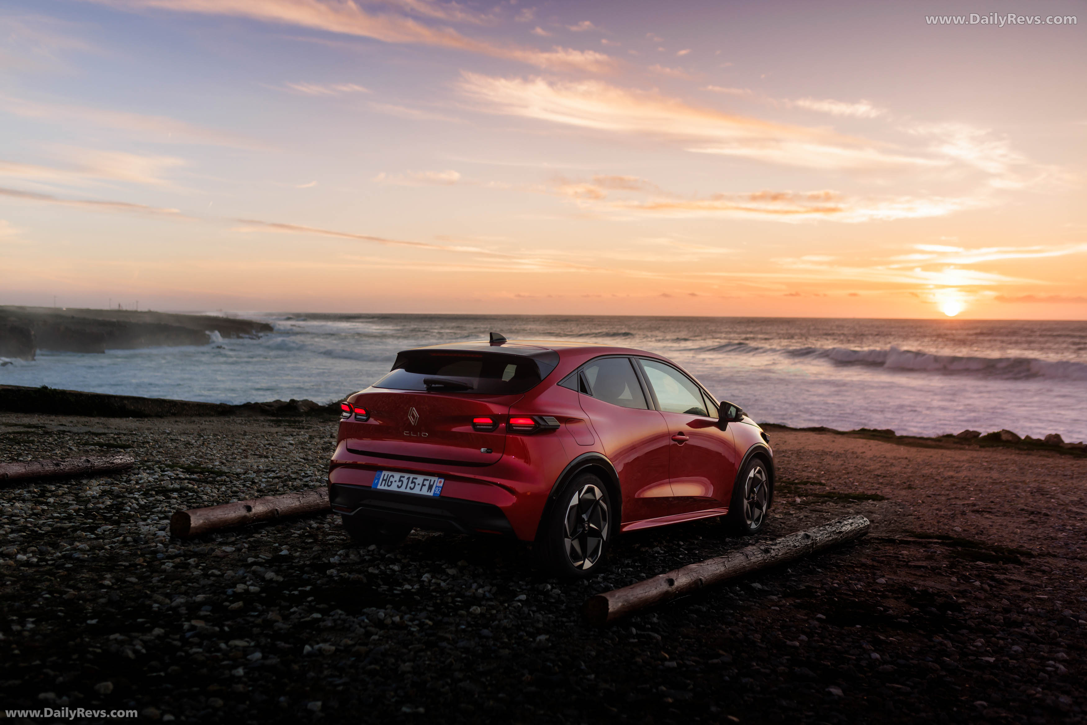 2026-renault-clio-e-tech-techno-advances-the-segment-dailyrevs