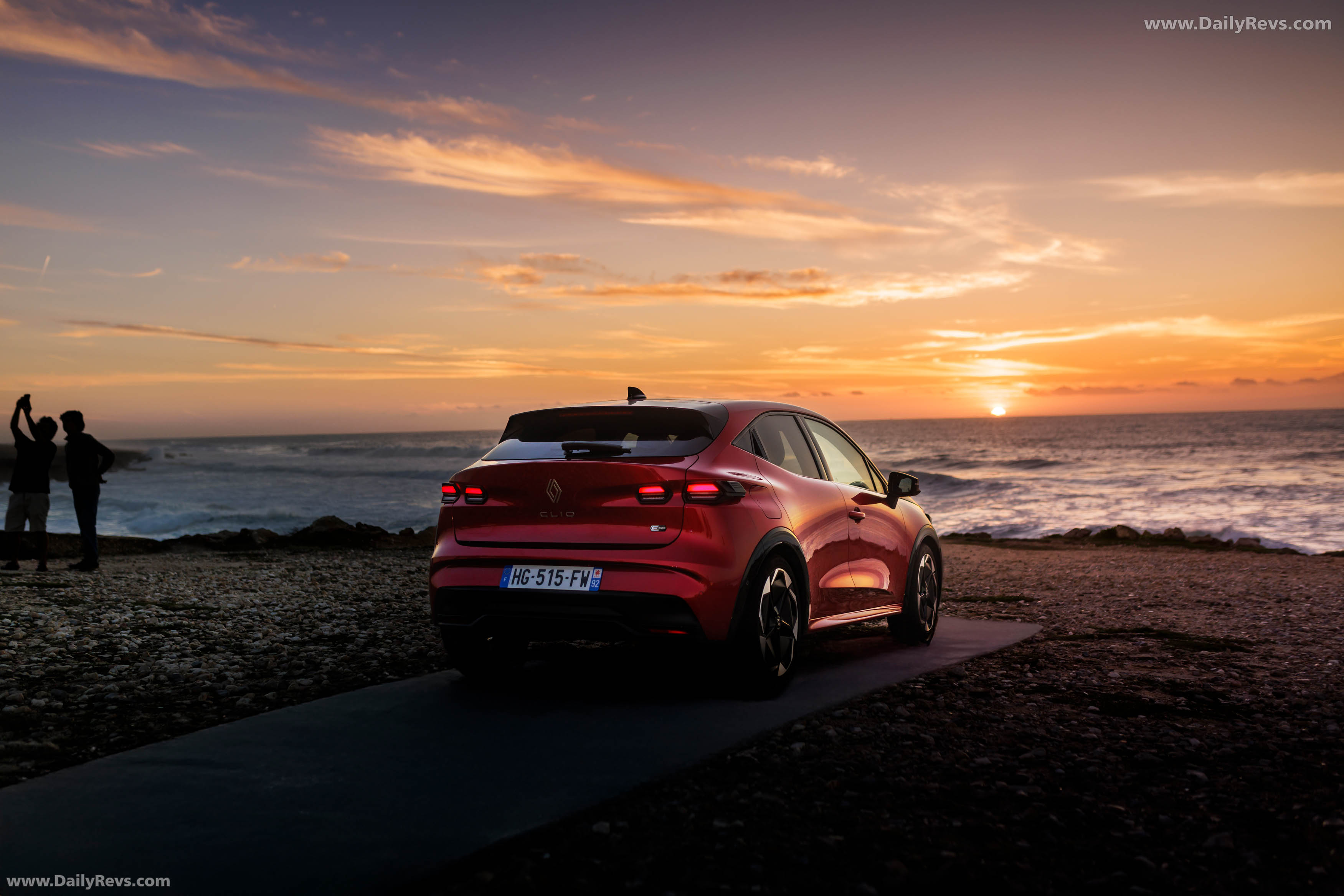 2026 Renault Clio E-Tech Techno Absolute Red Rear View