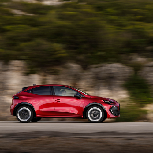 2026 Renault Clio E-Tech Techno Absolute Red Side View