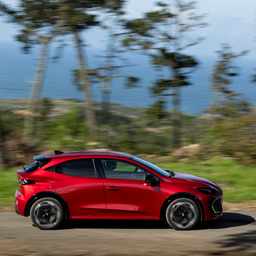 2026 Renault Clio E-Tech Techno Absolute Red Side View