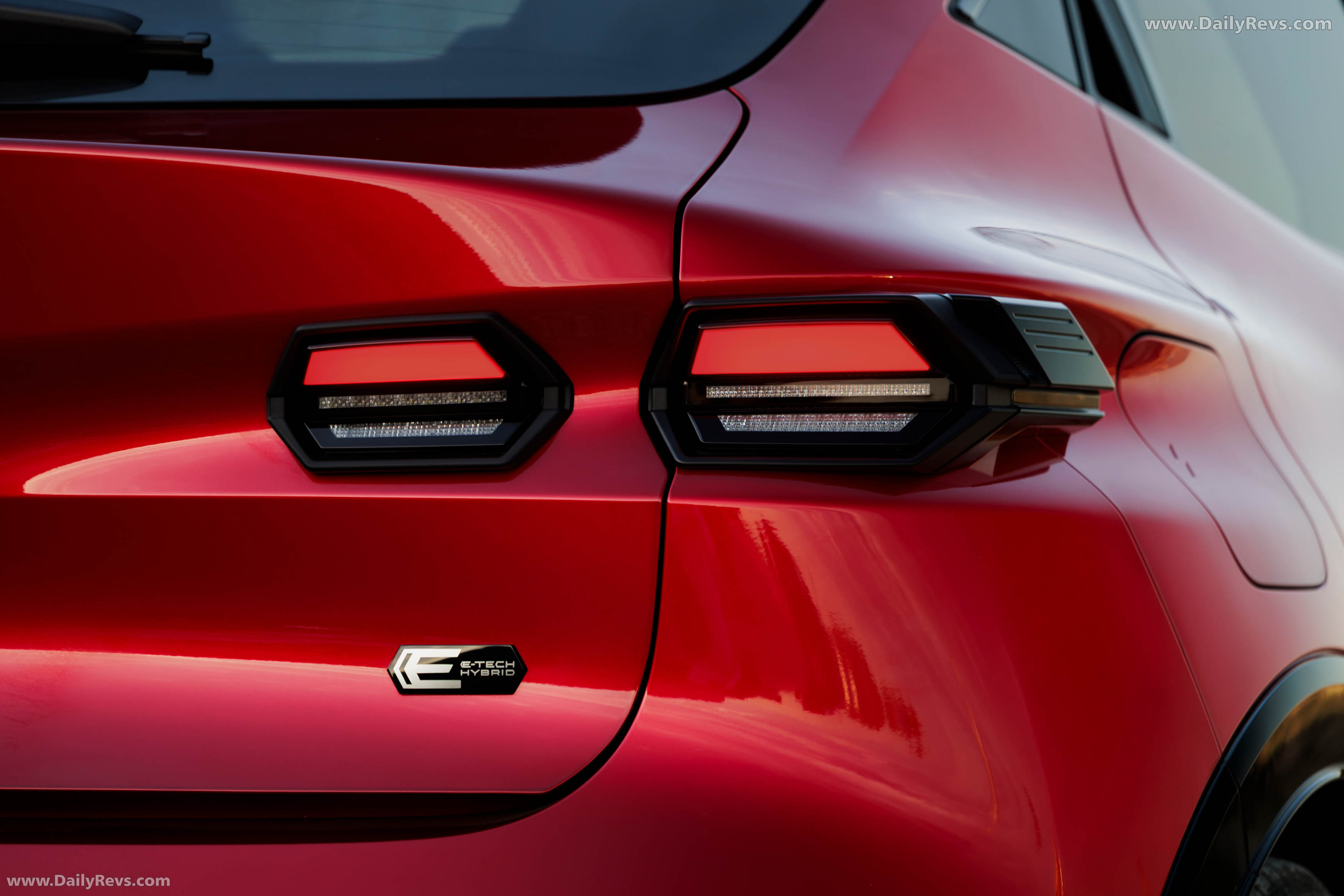 2026 Renault Clio E-Tech Techno Absolute Red Exterior