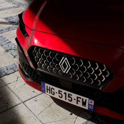 2026 Renault Clio E-Tech Techno Absolute Red Exterior