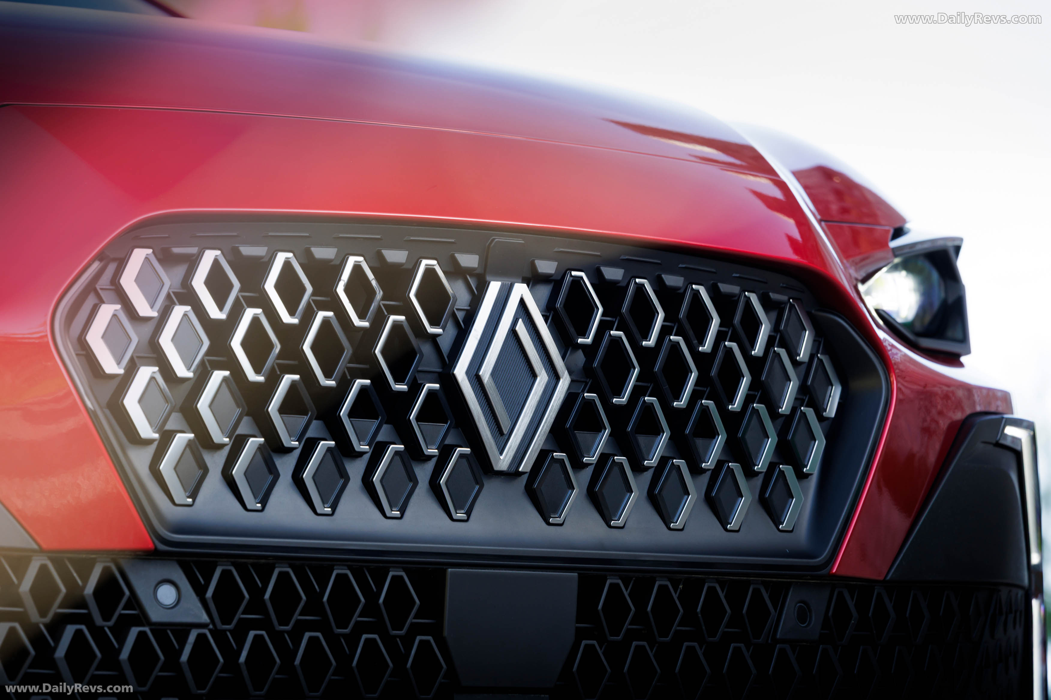 2026 Renault Clio E-Tech Techno Absolute Red Exterior