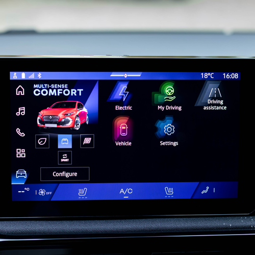 2026 Renault Clio E-Tech Techno Absolute Red Interior