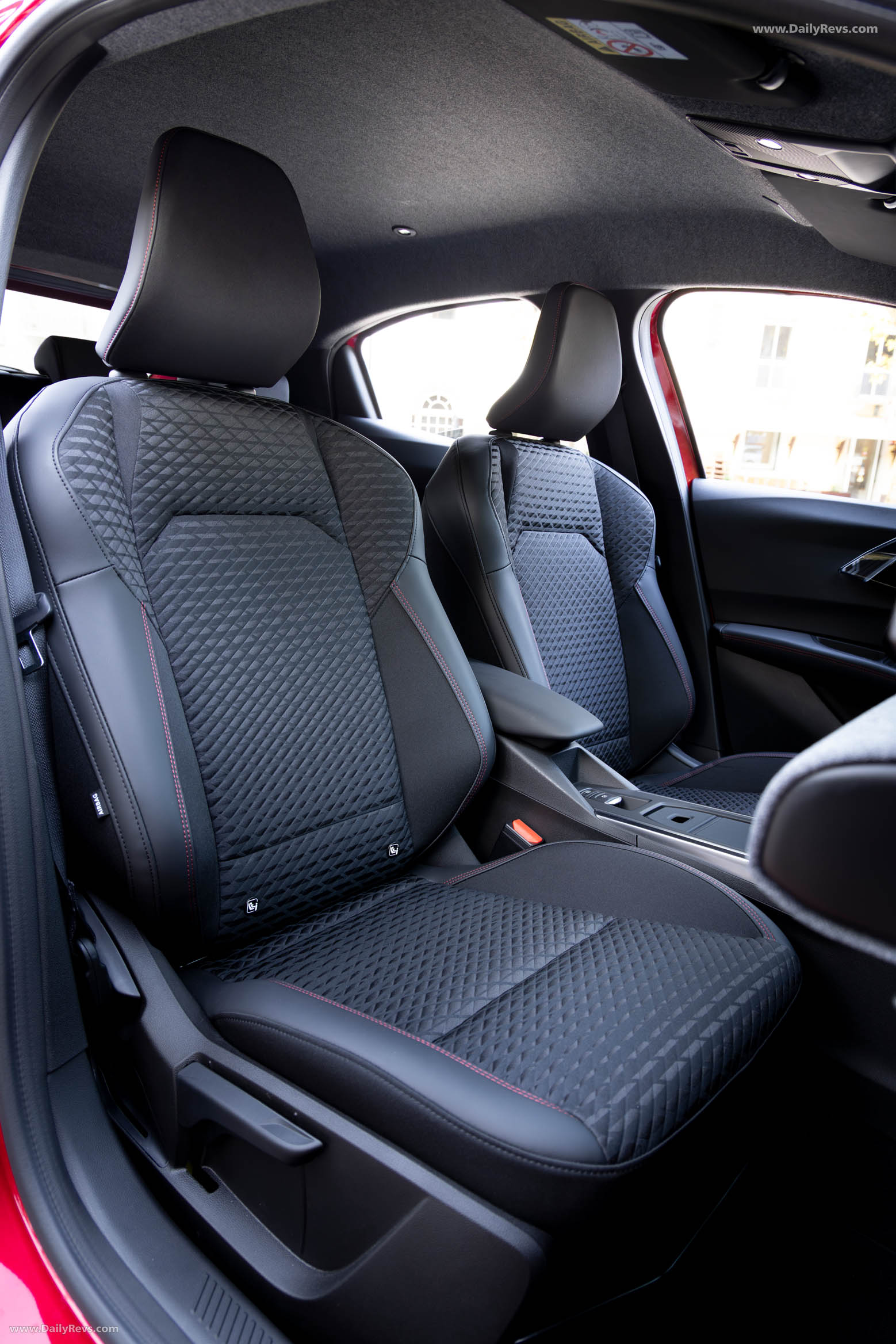2026 Renault Clio E-Tech Techno Absolute Red Interior