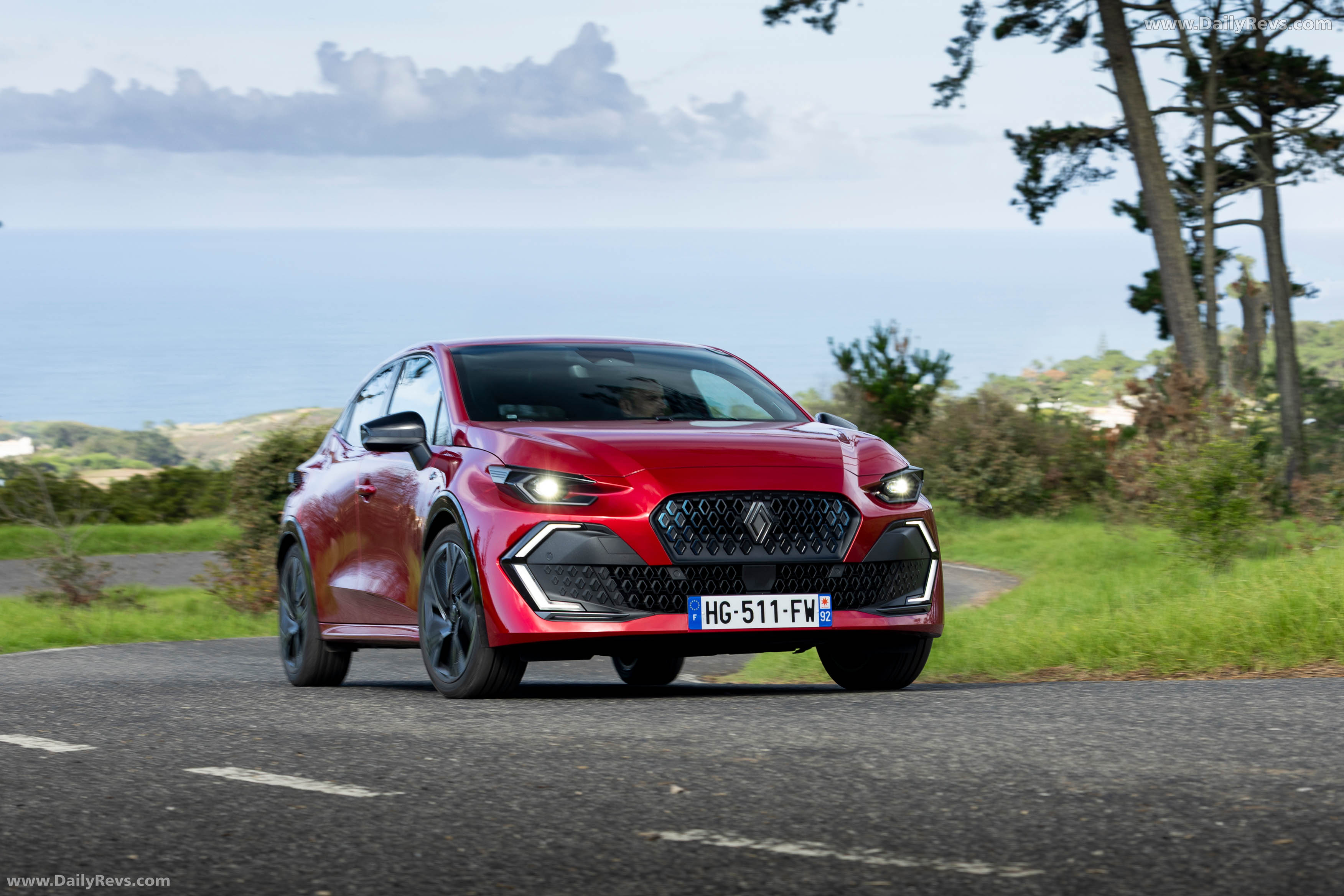 2026 Renault Clio E-Tech Esprit Alpine Absolute Red Front View