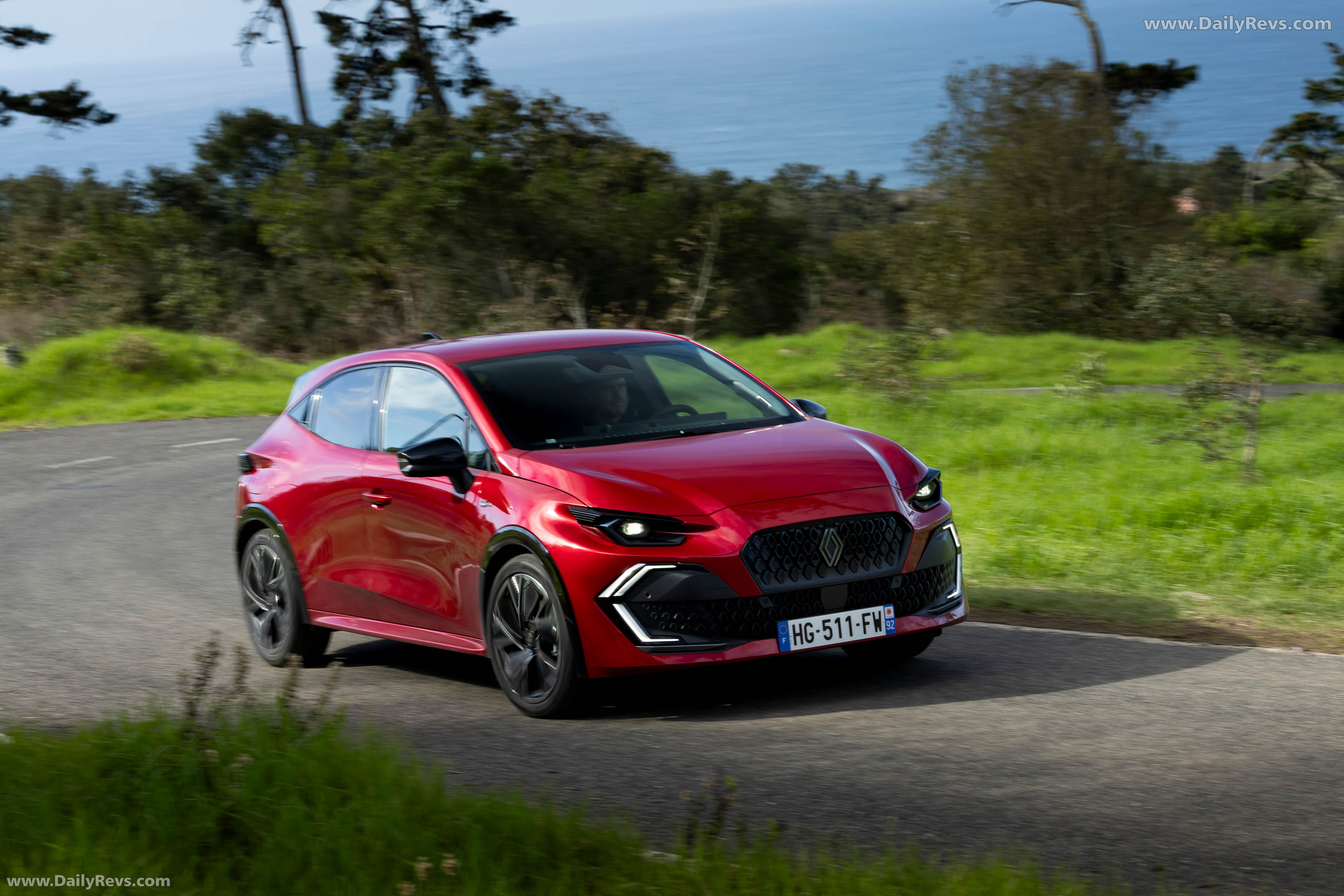 2026 Renault Clio E-Tech Esprit Alpine Absolute Red Front View