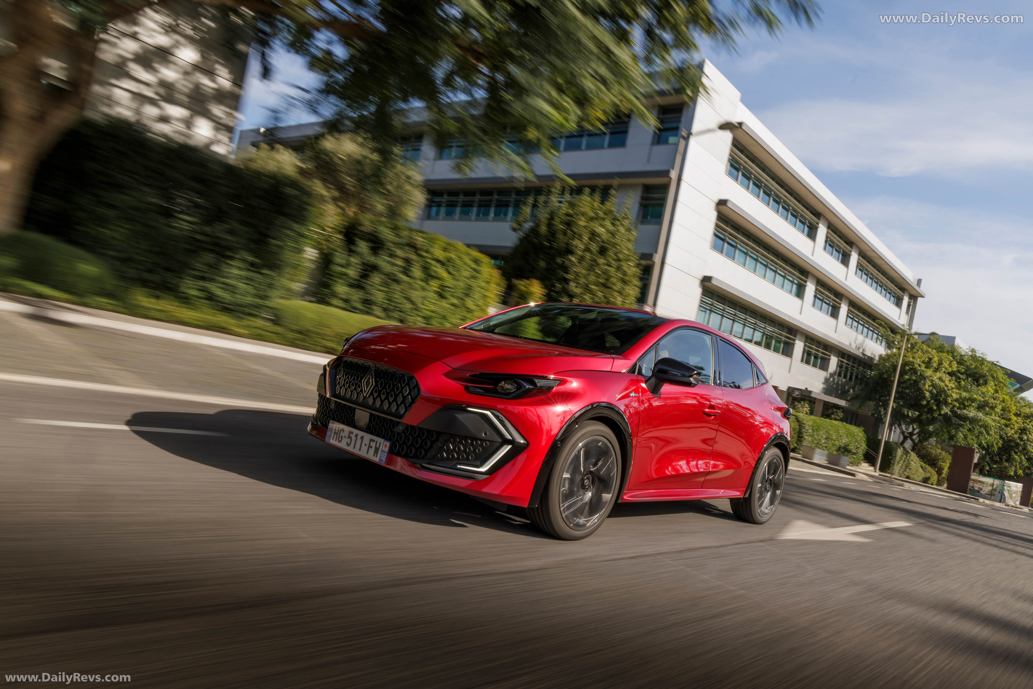 2026 Renault Clio E-Tech Esprit Alpine Absolute Red Front View