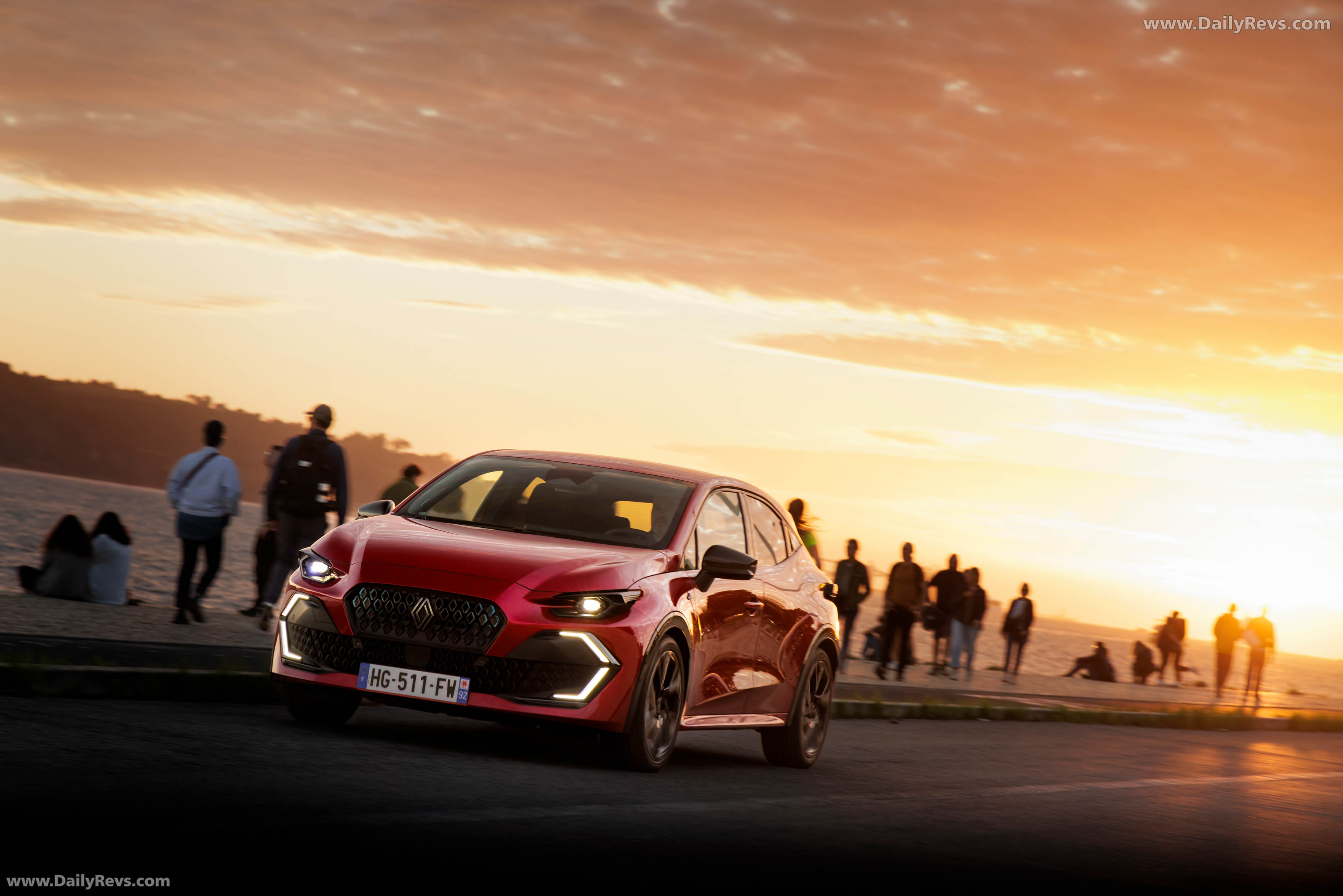 2026 Renault Clio E-Tech Esprit Alpine Absolute Red Front View