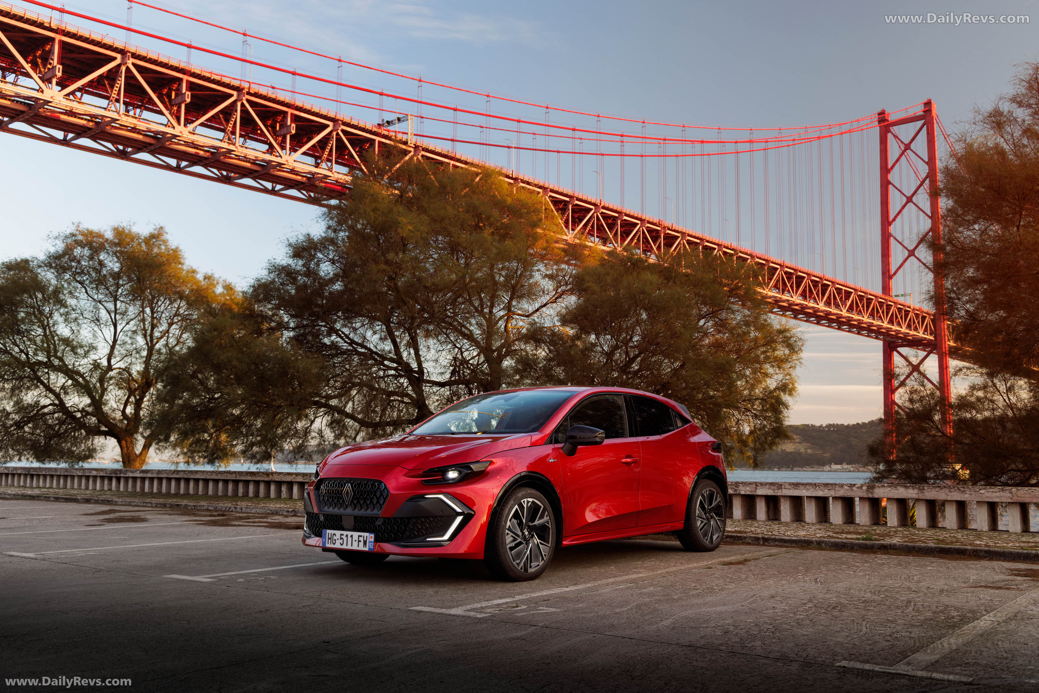 2026 Renault Clio E-Tech Esprit Alpine Absolute Red Front View