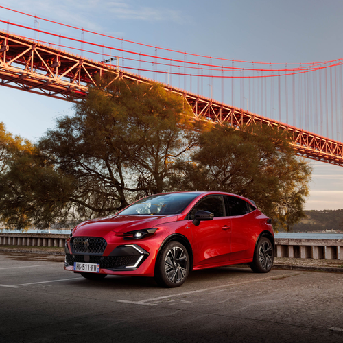 2026 Renault Clio E-Tech Esprit Alpine Absolute Red Front View