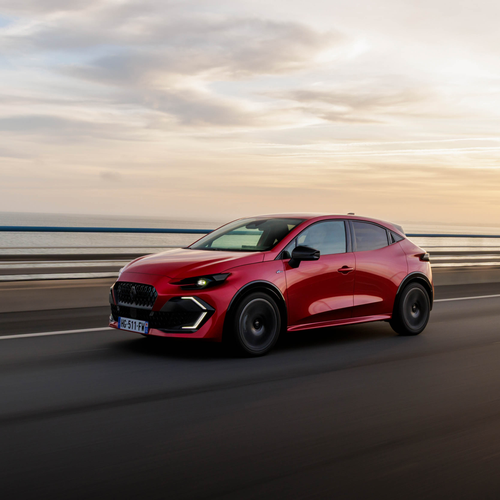 2026 Renault Clio E-Tech Esprit Alpine Absolute Red Front View