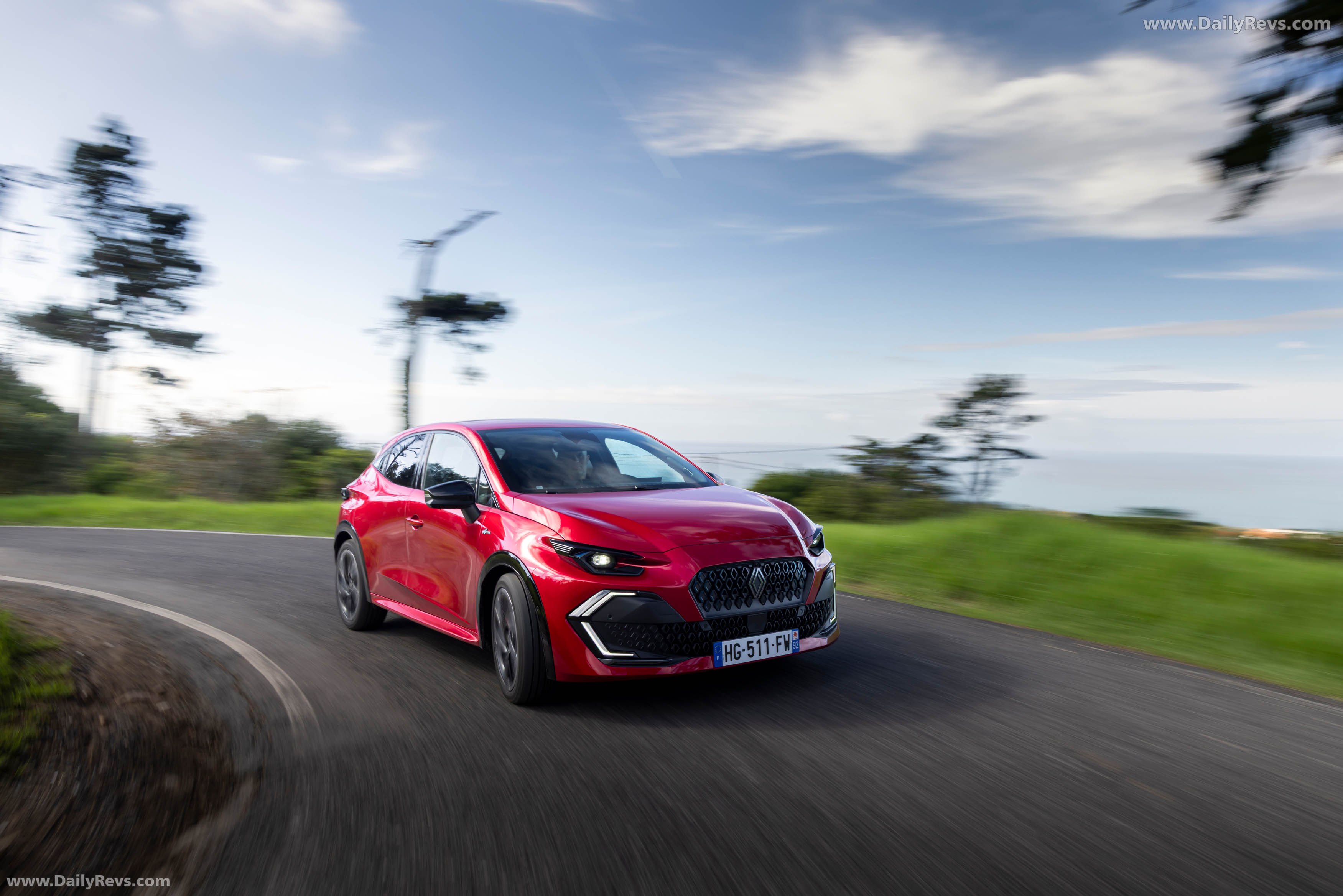 2026 Renault Clio E-Tech Esprit Alpine Absolute Red Front View