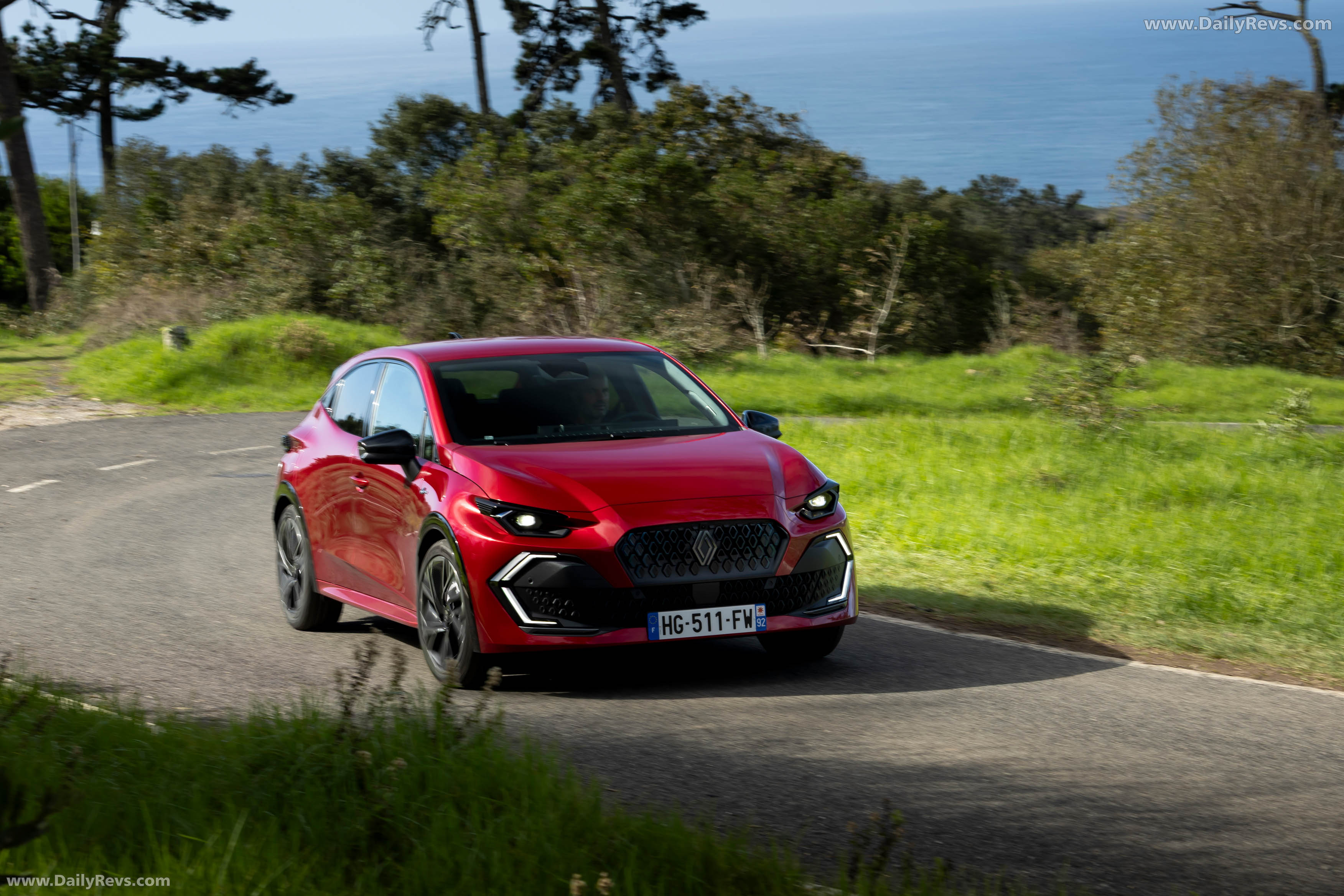 2026 Renault Clio E-Tech Esprit Alpine Absolute Red Front View