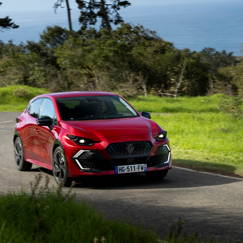 2026 Renault Clio E-Tech Esprit Alpine Absolute Red Front View