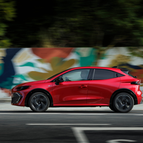 2026 Renault Clio E-Tech Esprit Alpine Absolute Red Side View