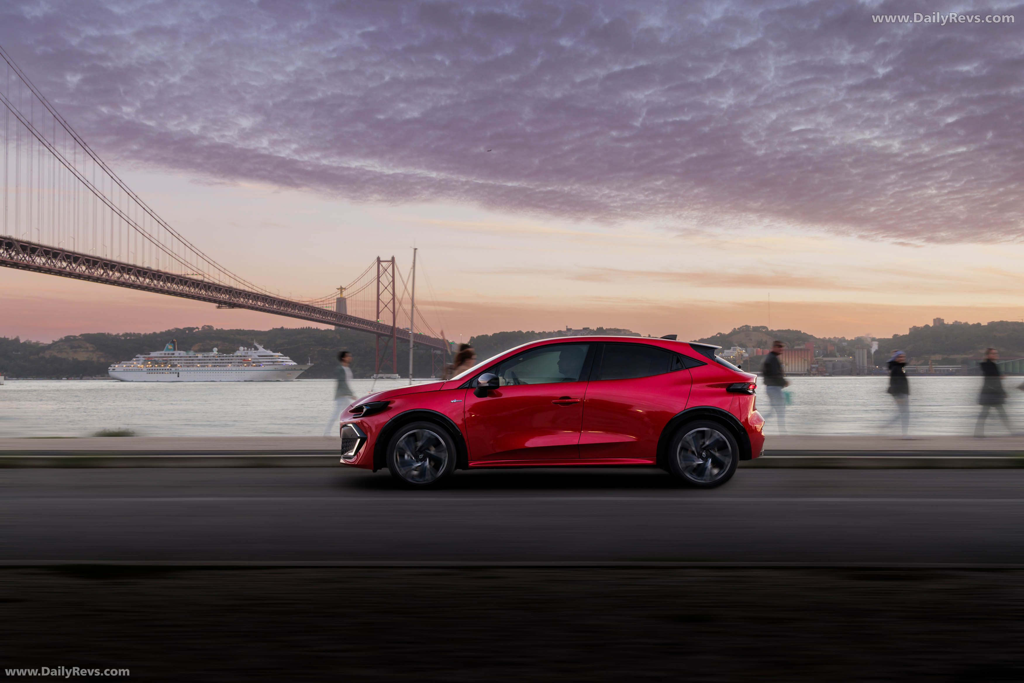 2026 Renault Clio E-Tech Esprit Alpine Absolute Red Side View