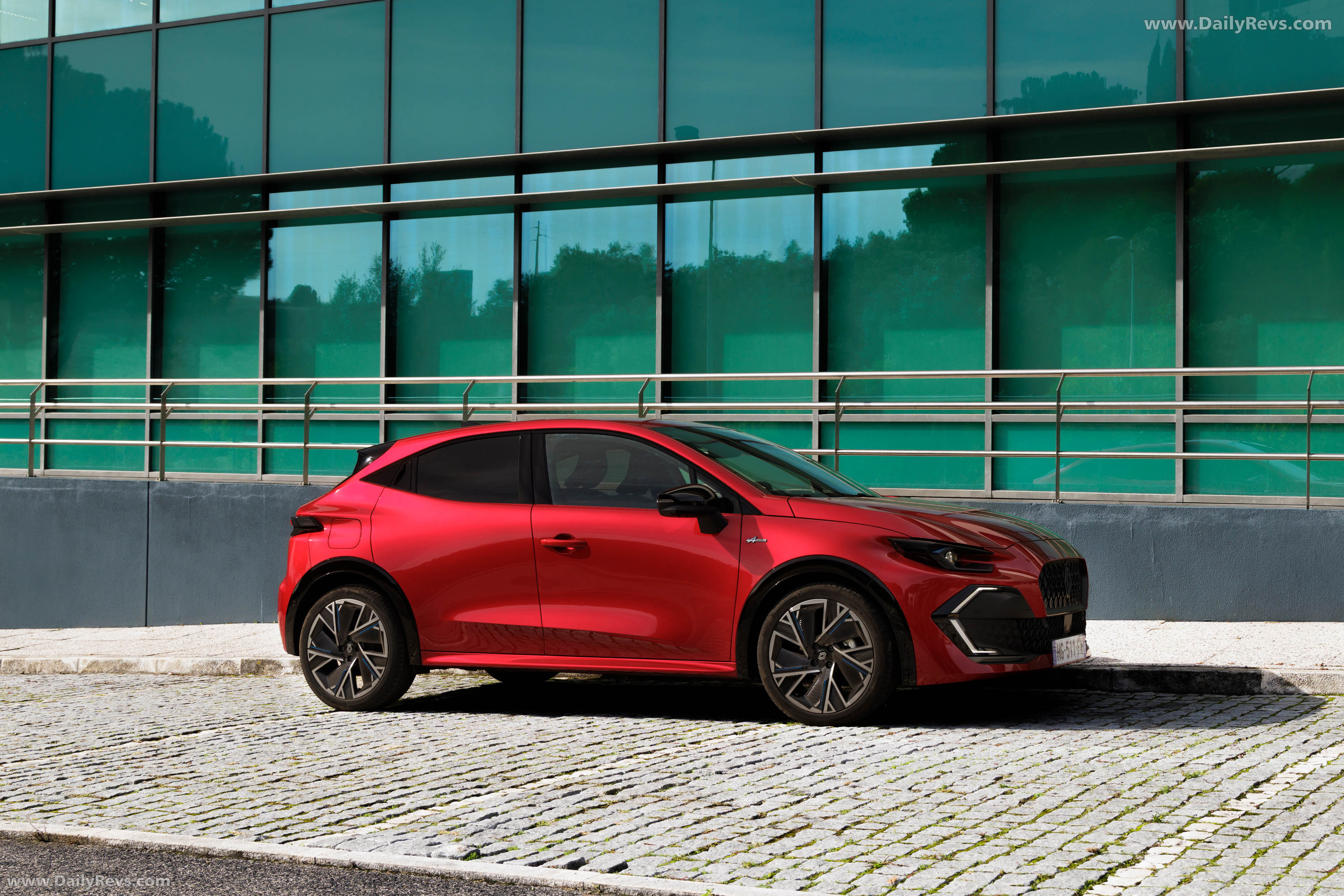 2026 Renault Clio E-Tech Esprit Alpine Absolute Red Side View