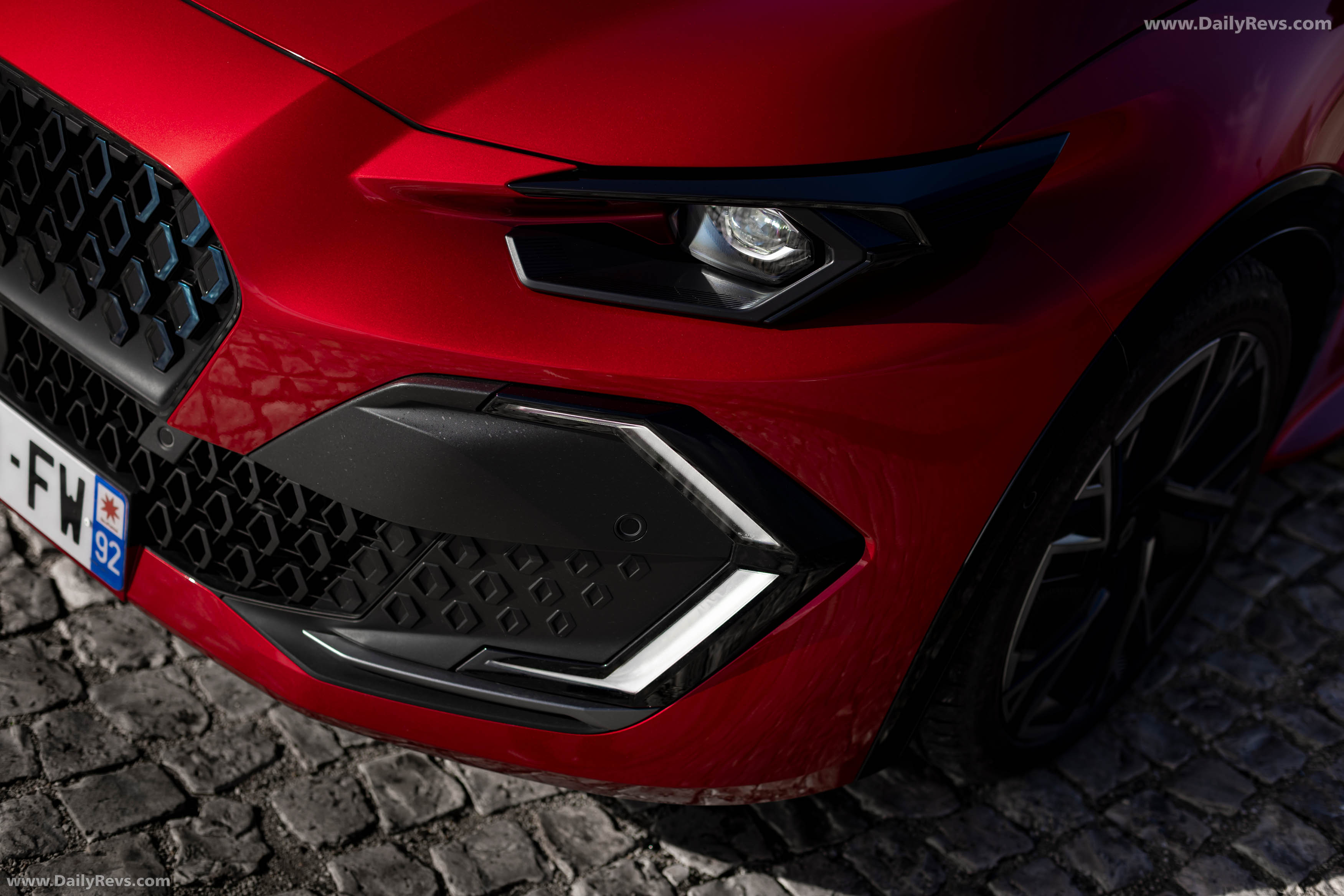 2026 Renault Clio E-Tech Esprit Alpine Absolute Red Exterior