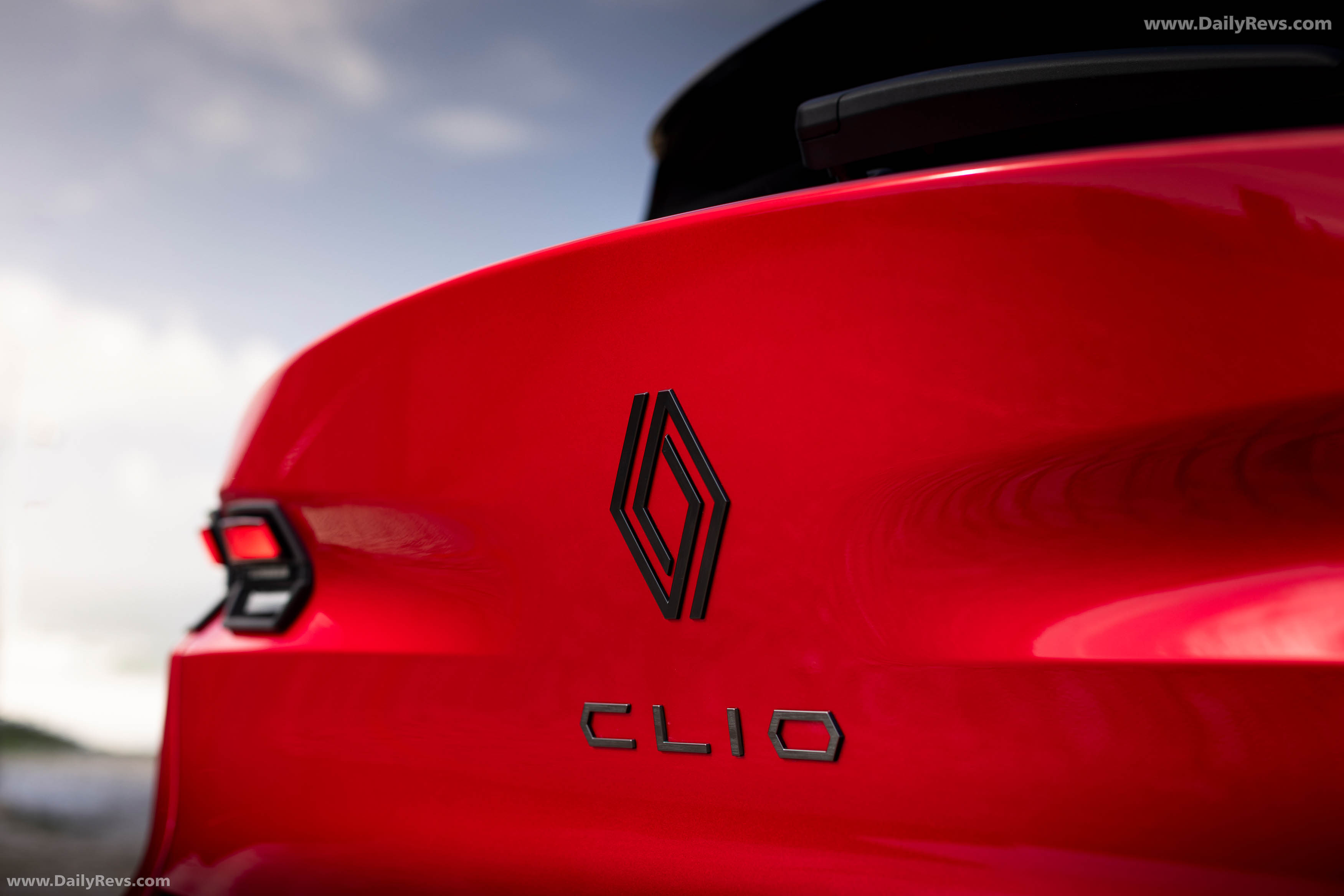 2026 Renault Clio E-Tech Esprit Alpine Absolute Red Exterior