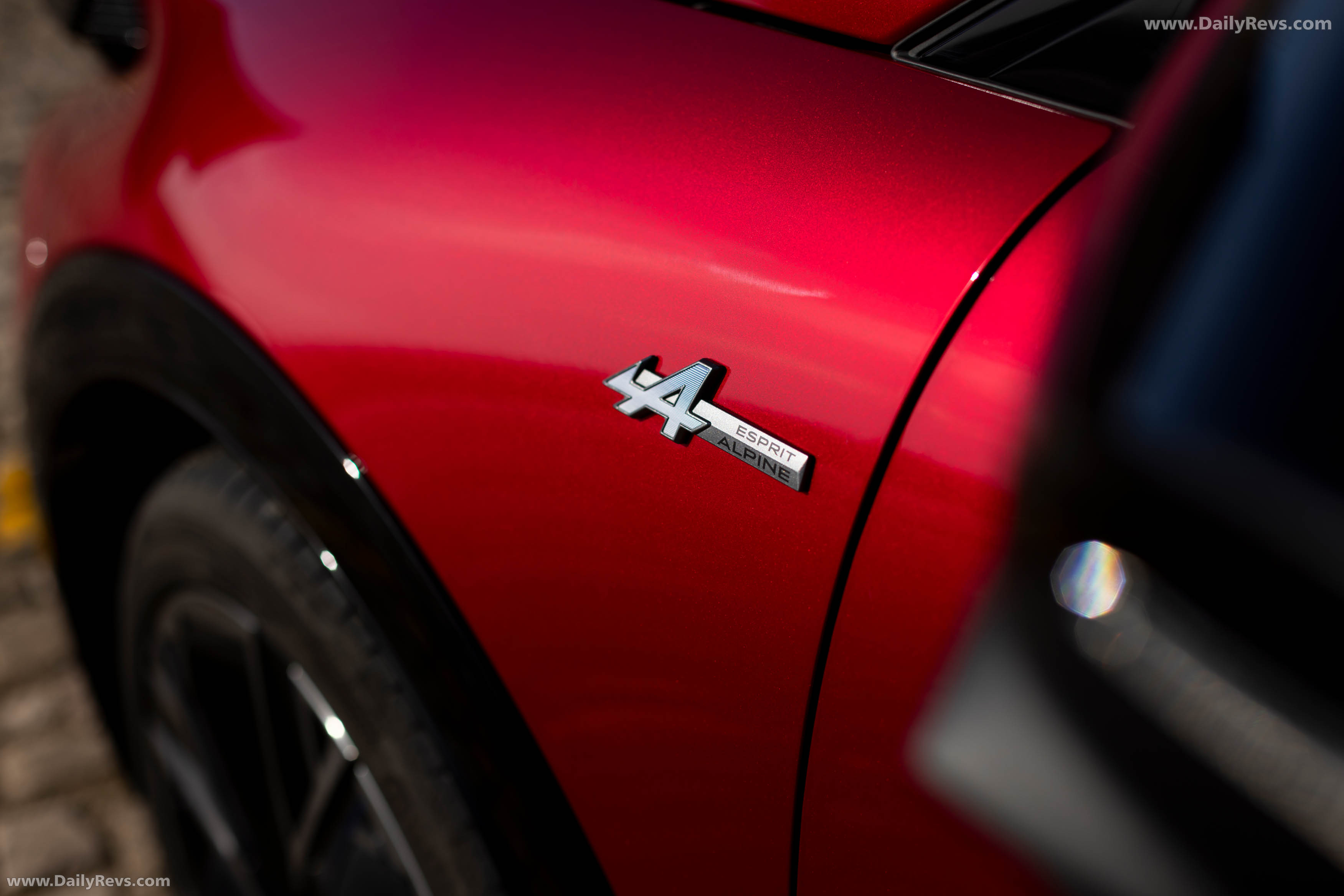 2026 Renault Clio E-Tech Esprit Alpine Absolute Red Exterior